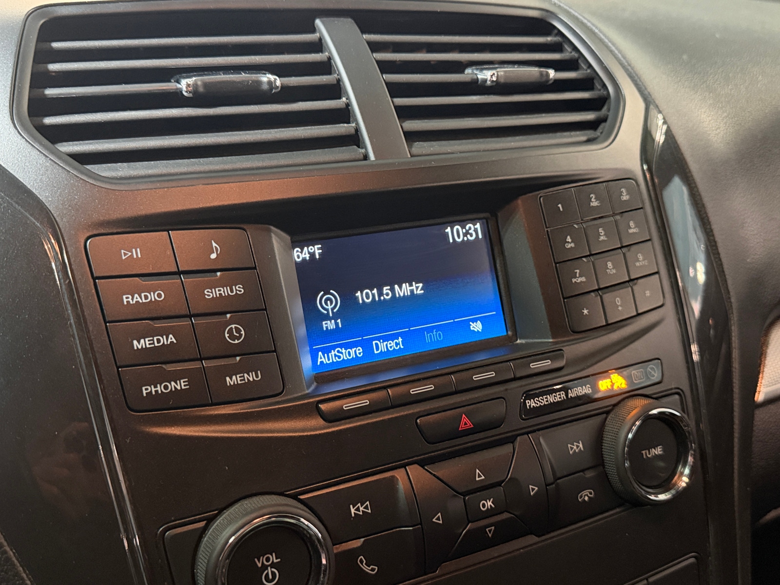 Thumbnail: 2019 Ford Explorer - 4
