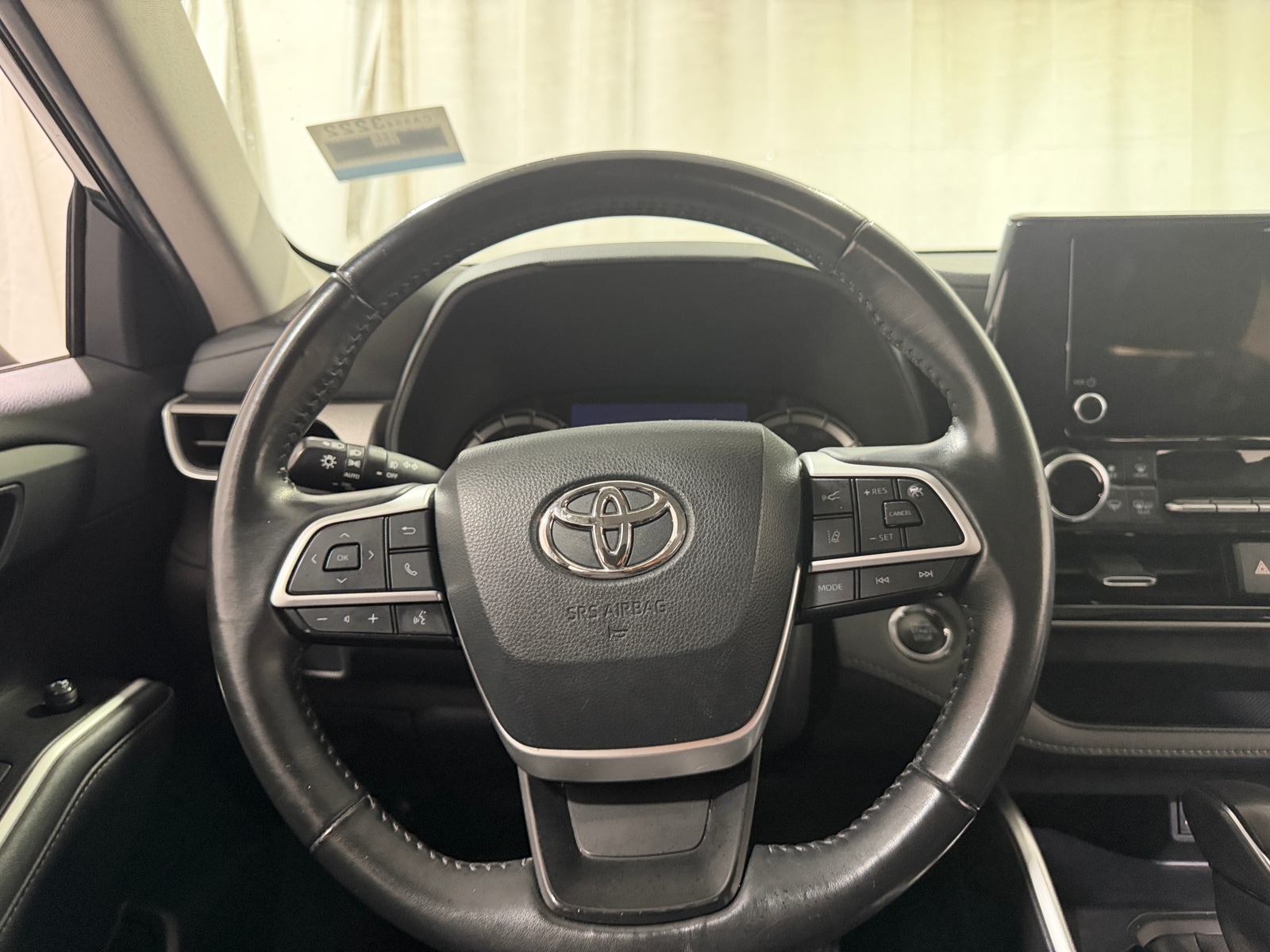 Thumbnail: 2023 Toyota Highlander - 5