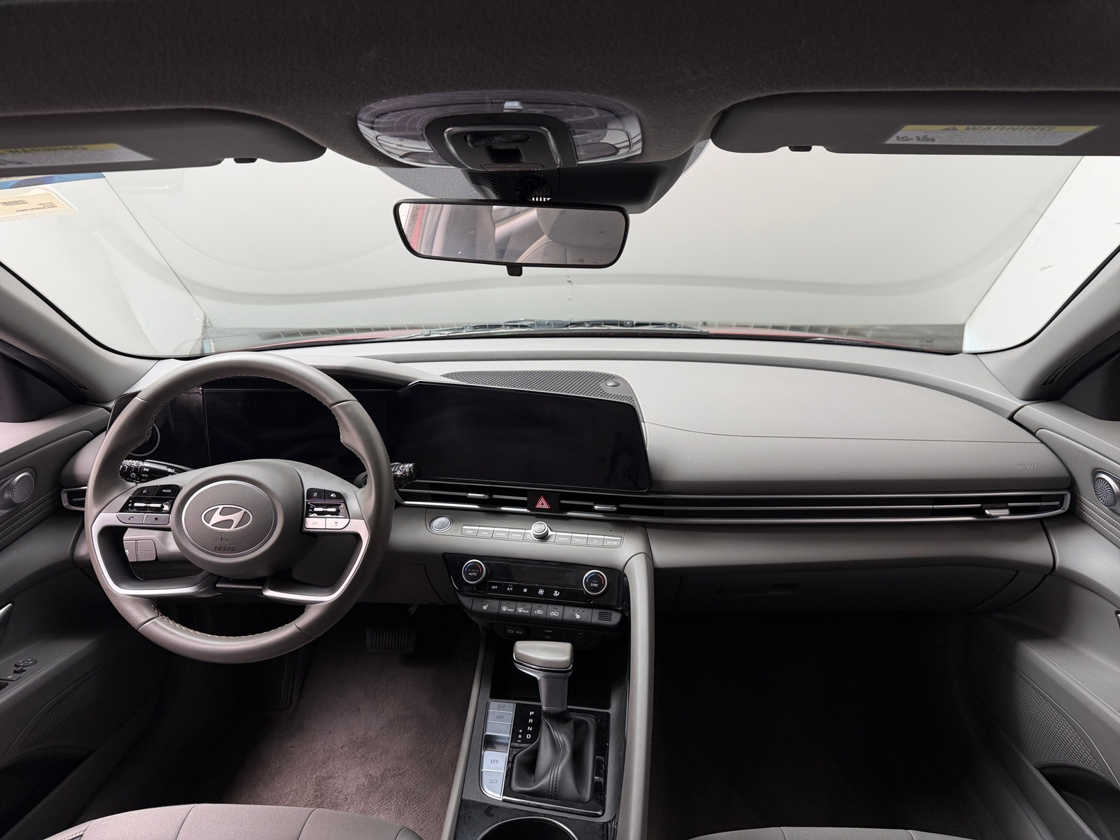 Thumbnail: 2024 Hyundai Elantra - 3