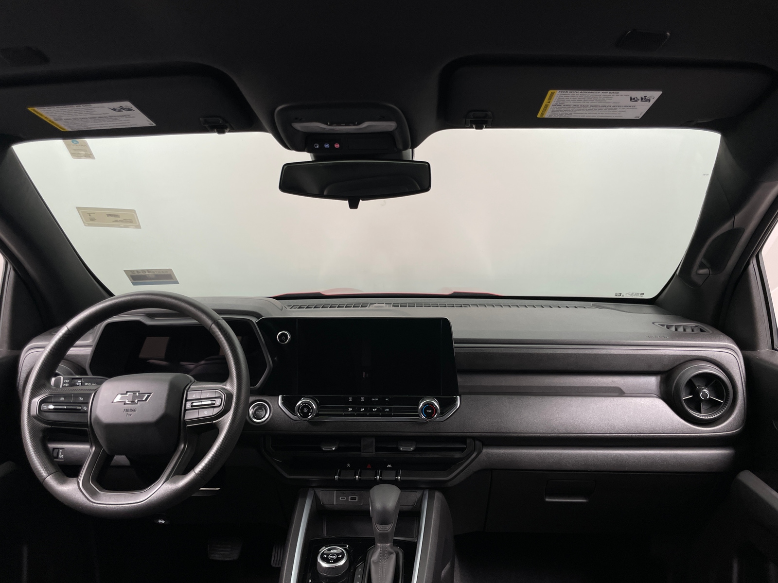 Thumbnail: 2024 Chevrolet Colorado - 3