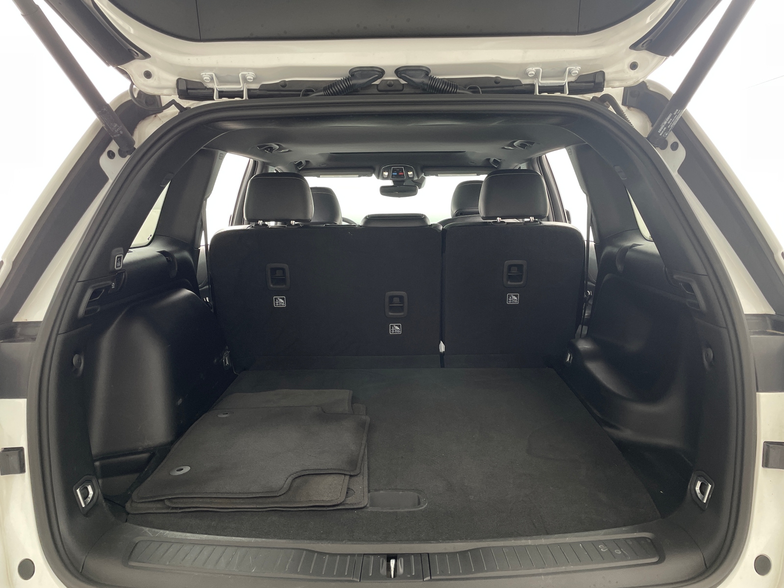 Thumbnail: 2023 Jeep Grand Cherokee - 6