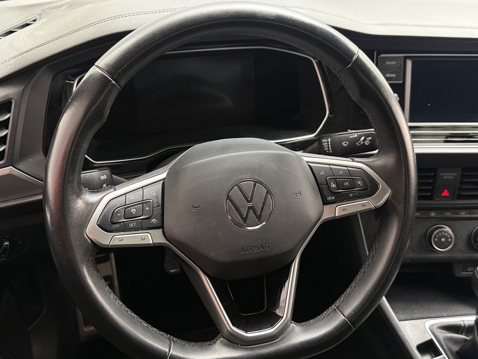 Thumbnail: 2023 Volkswagen Jetta - 5