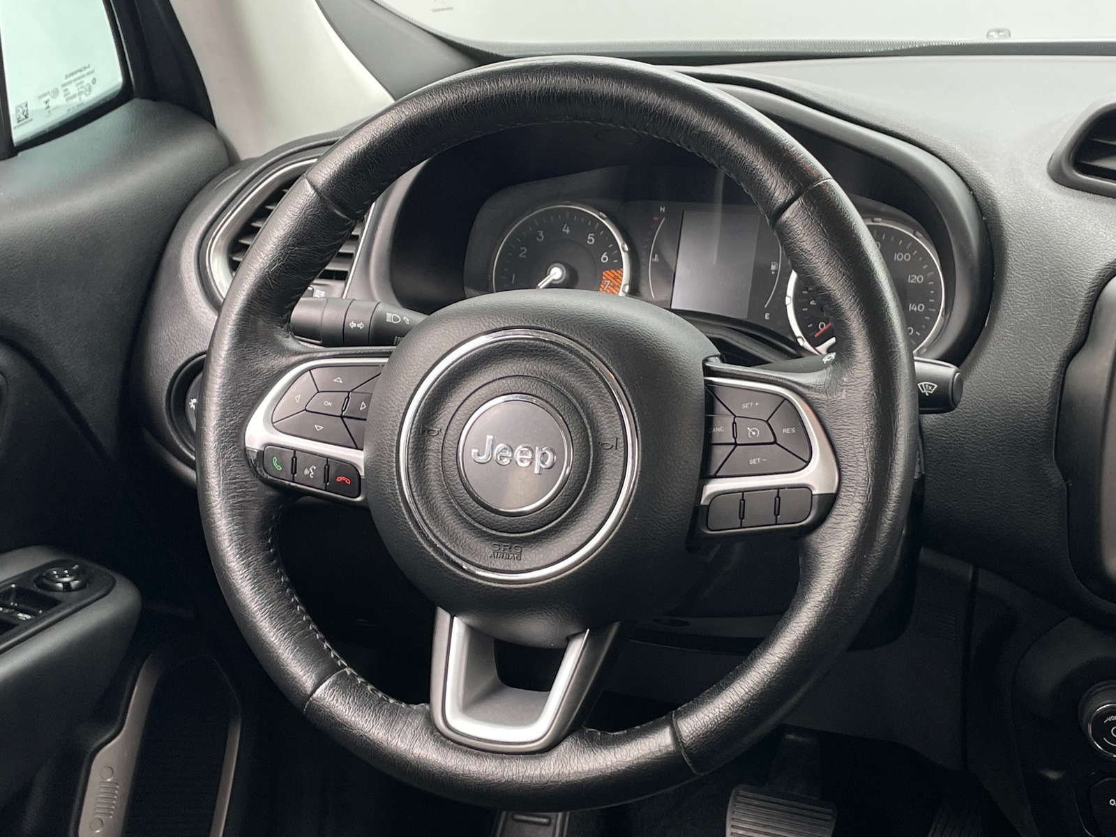 Thumbnail: 2023 Jeep Renegade - 5