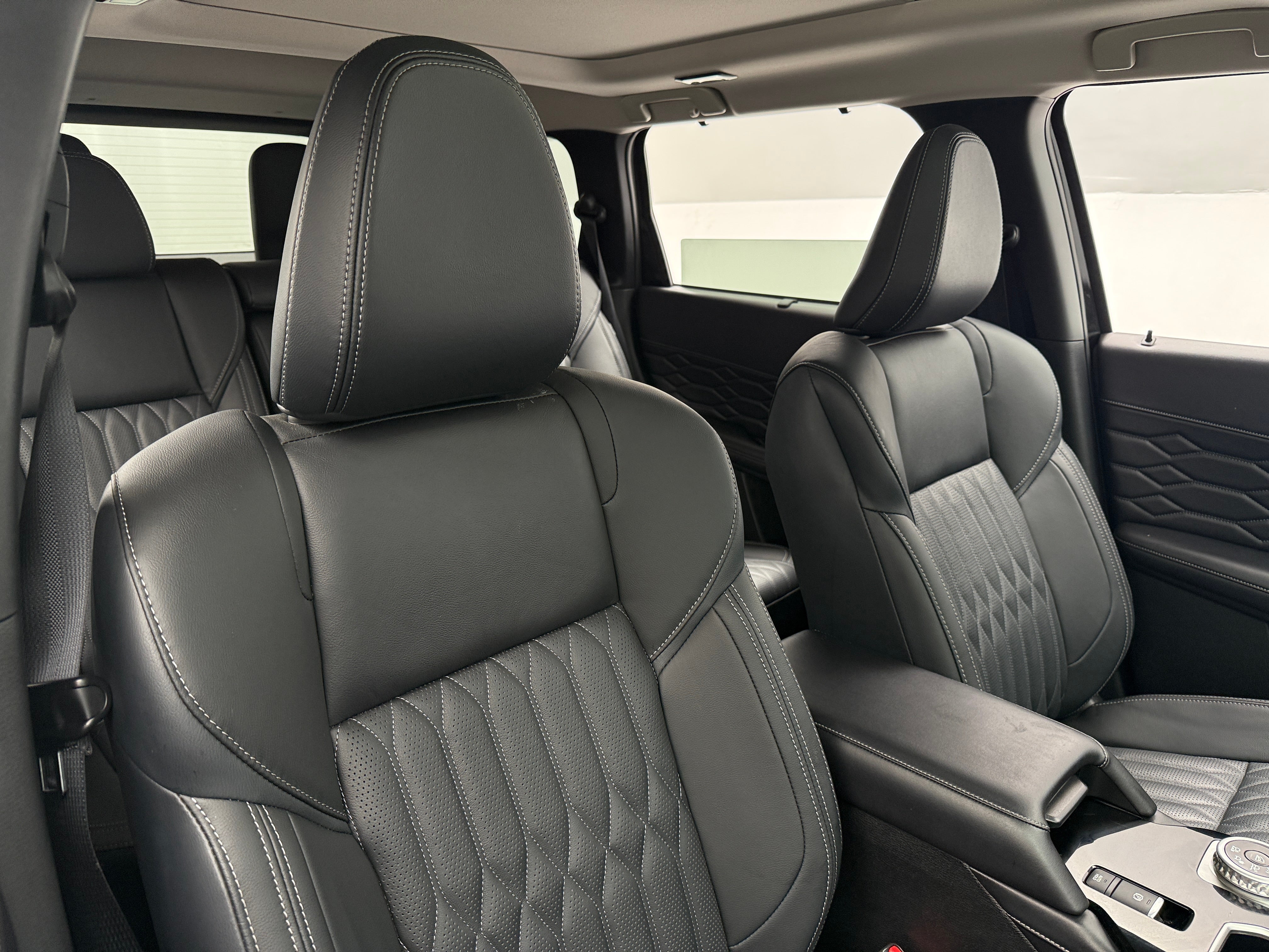 2025 Mitsubishi Outlander