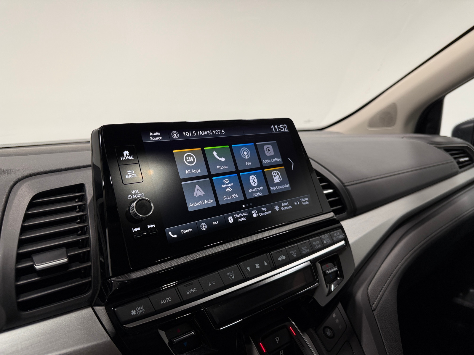 Thumbnail: 2025 Honda Odyssey - 3