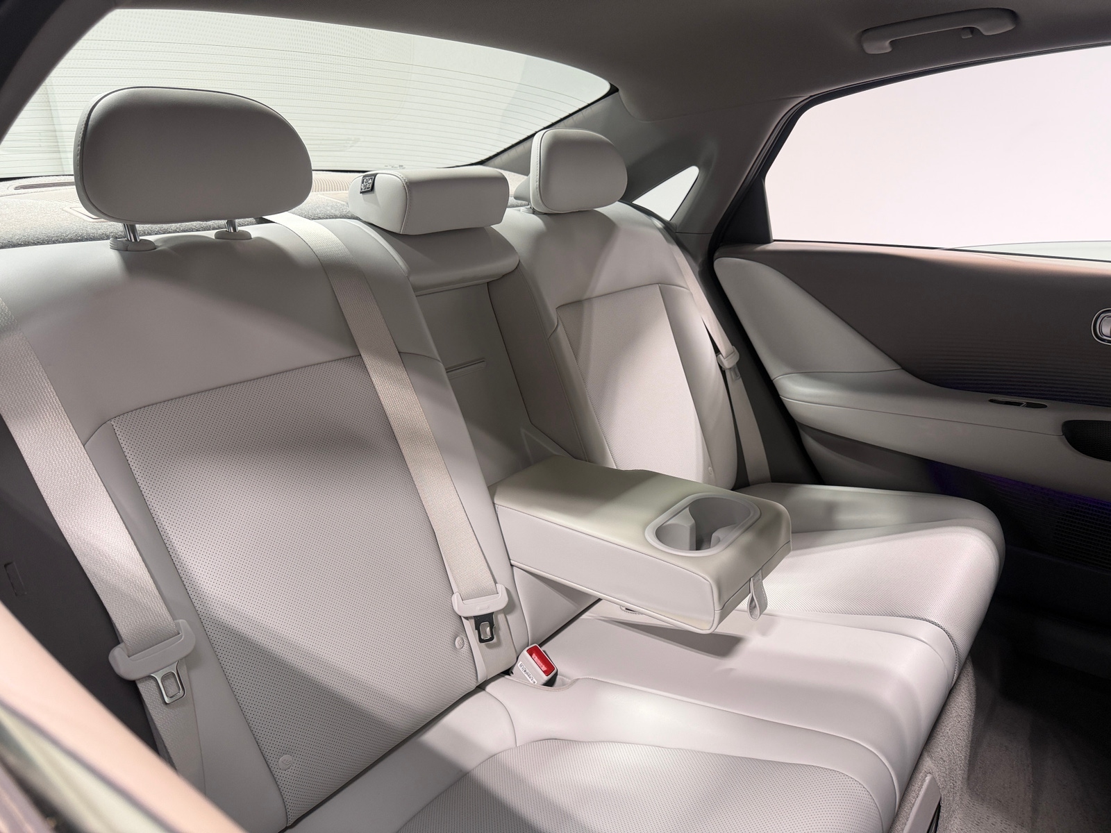Thumbnail: 2024 Hyundai Ioniq 6 - 5