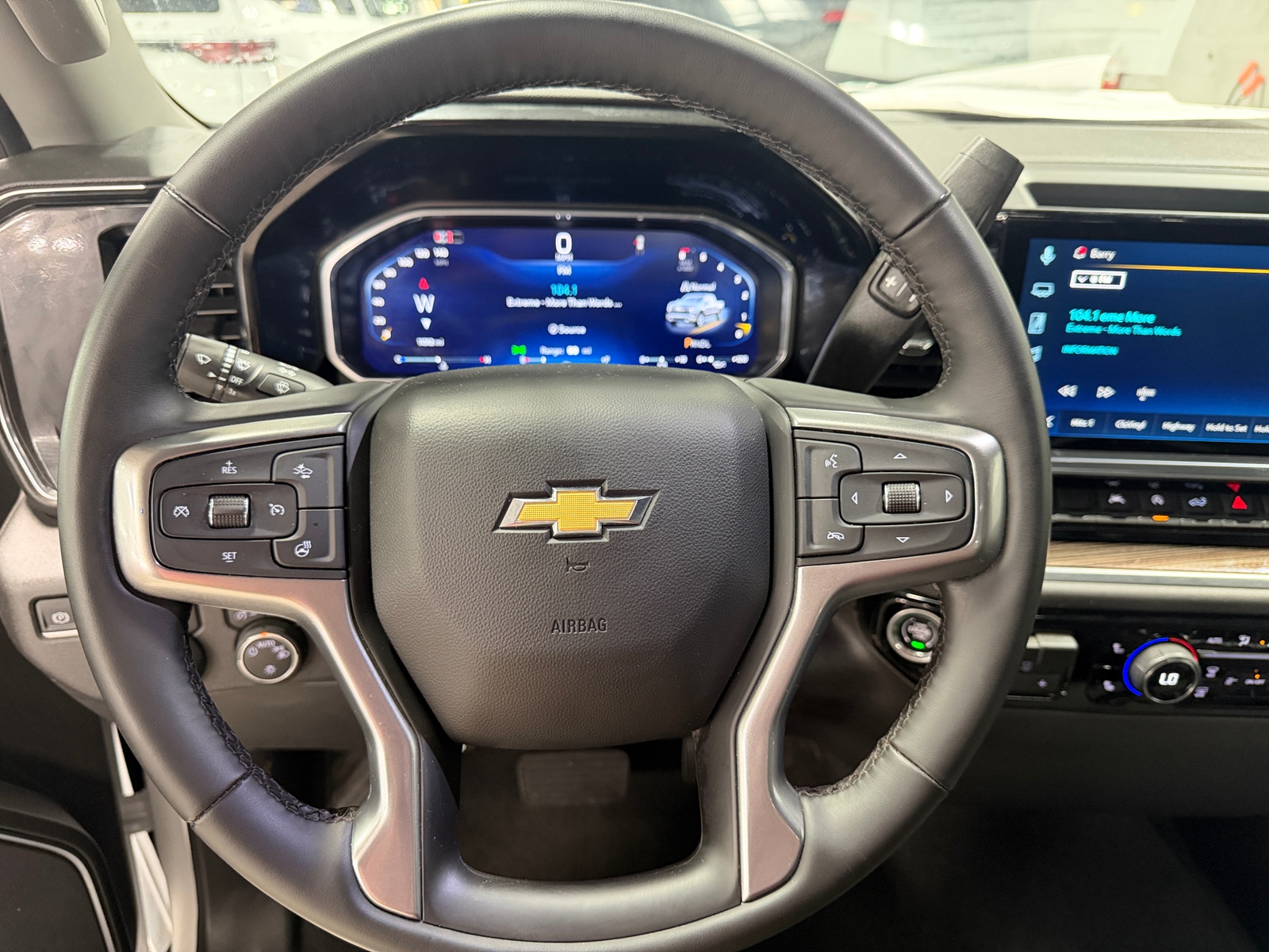 Thumbnail: 2026 Chevrolet Silverado 1500 - 5