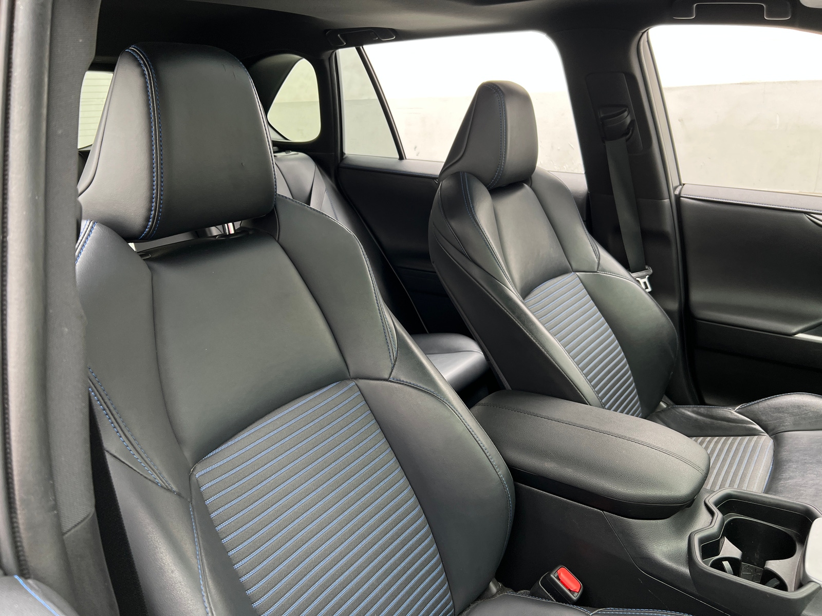Thumbnail: 2020 Toyota RAV4 - 2
