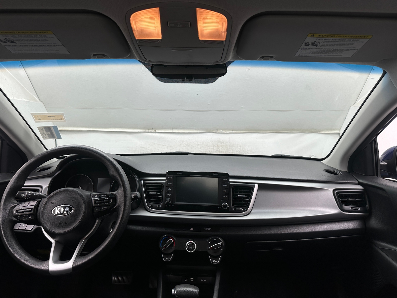 Thumbnail: 2020 Kia Rio - 3