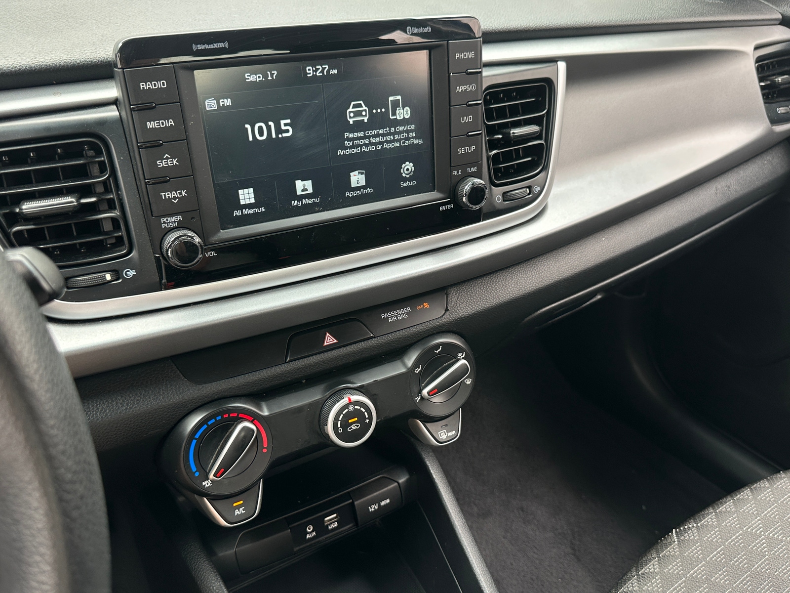 Thumbnail: 2020 Kia Rio - 4