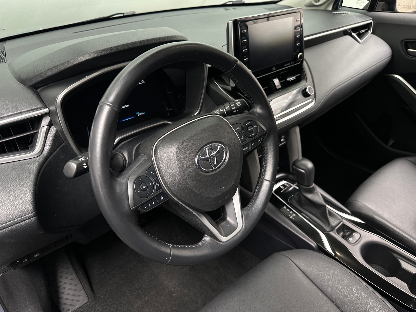 Thumbnail: 2022 Toyota Corolla Cross - 5