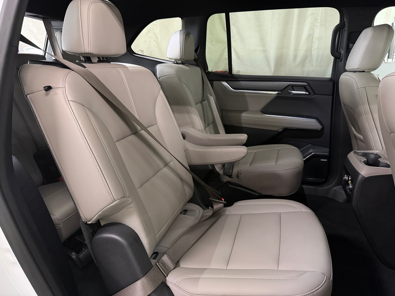 Thumbnail: 2026 GMC Acadia - 5