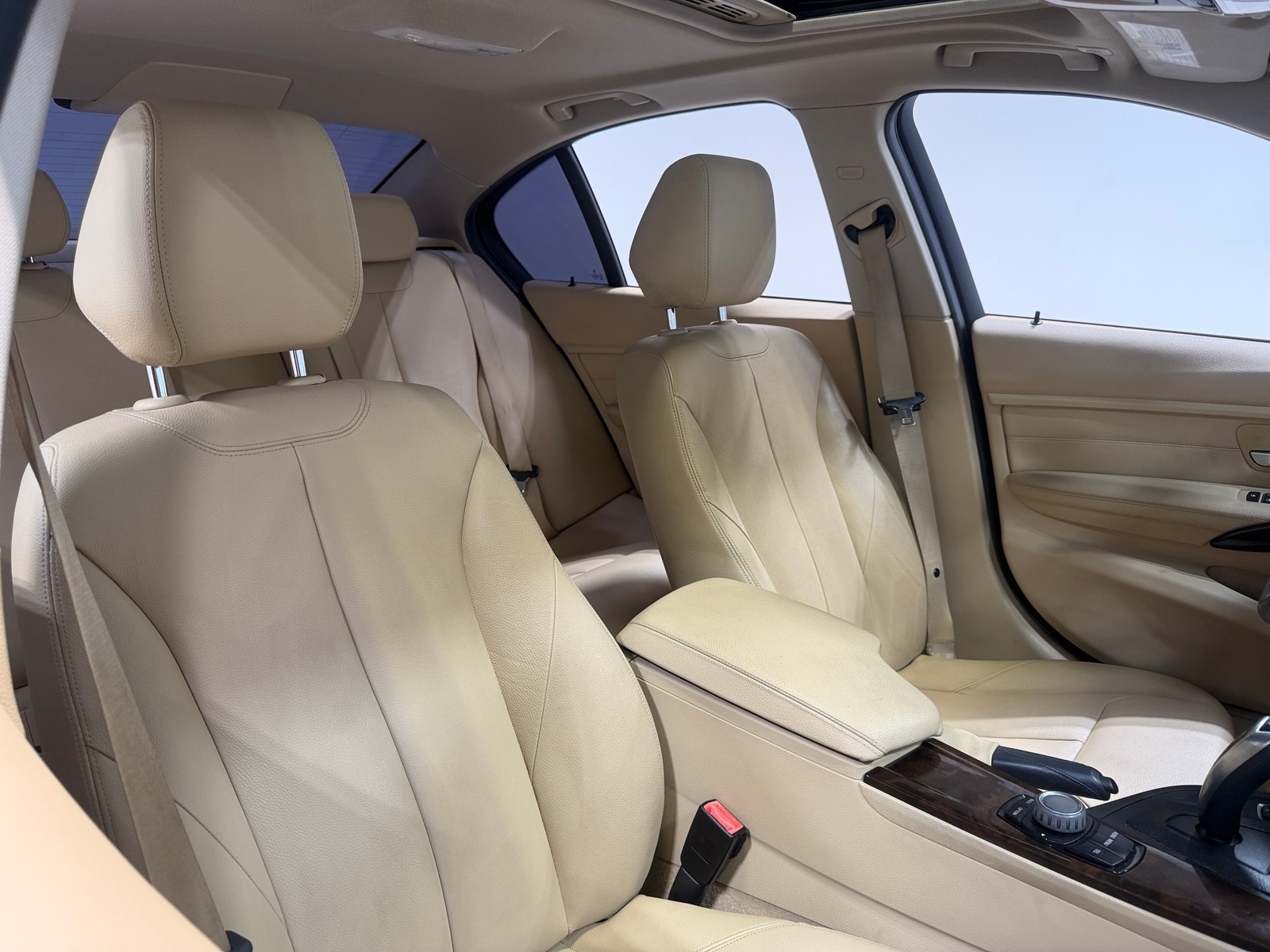 Thumbnail: 2015 BMW 3 Series - 2