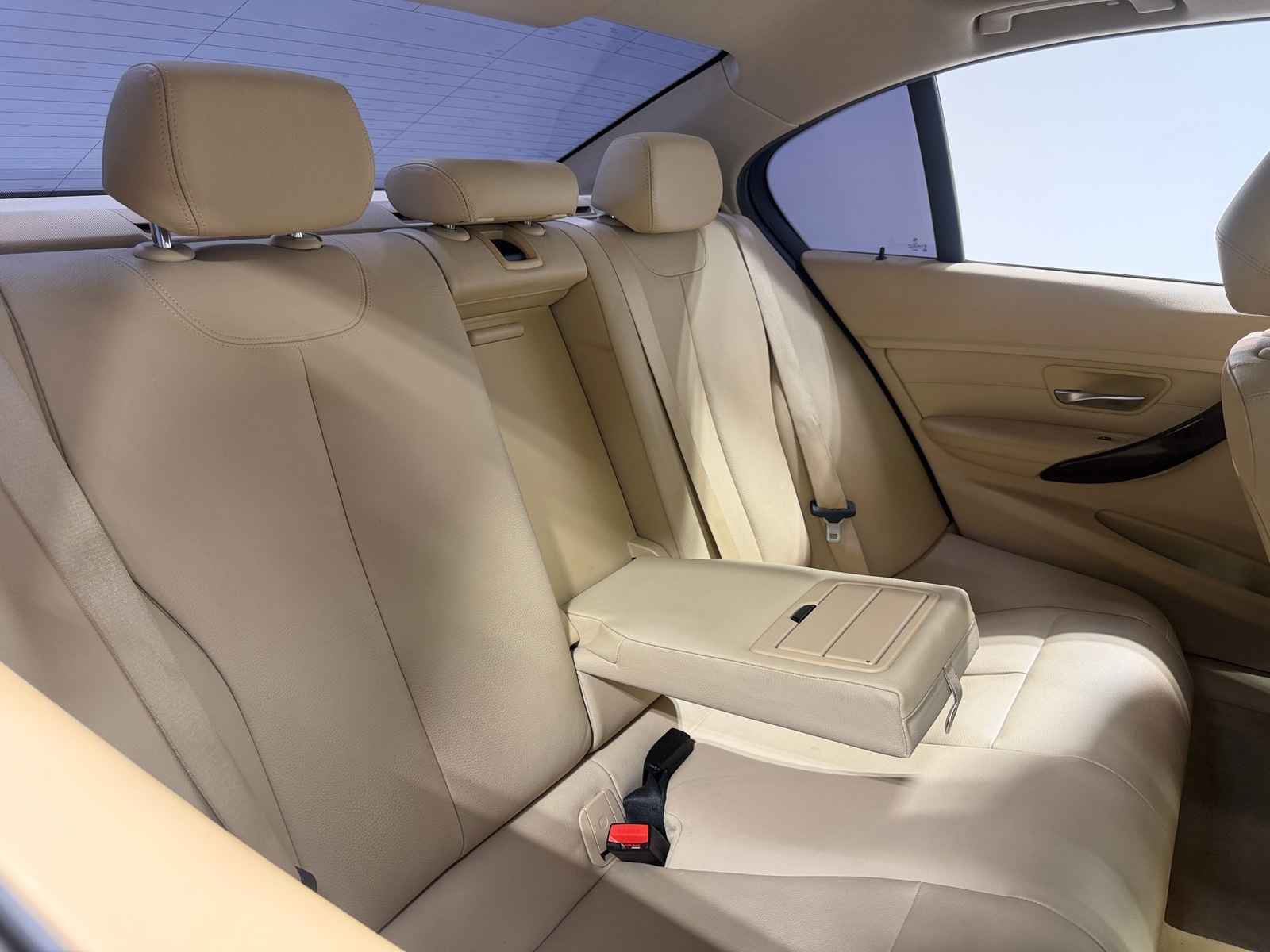 Thumbnail: 2015 BMW 3 Series - 6