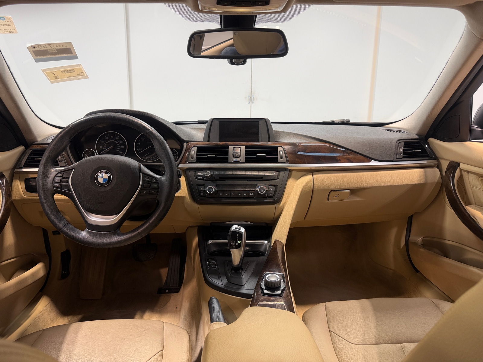 Thumbnail: 2015 BMW 3 Series - 3