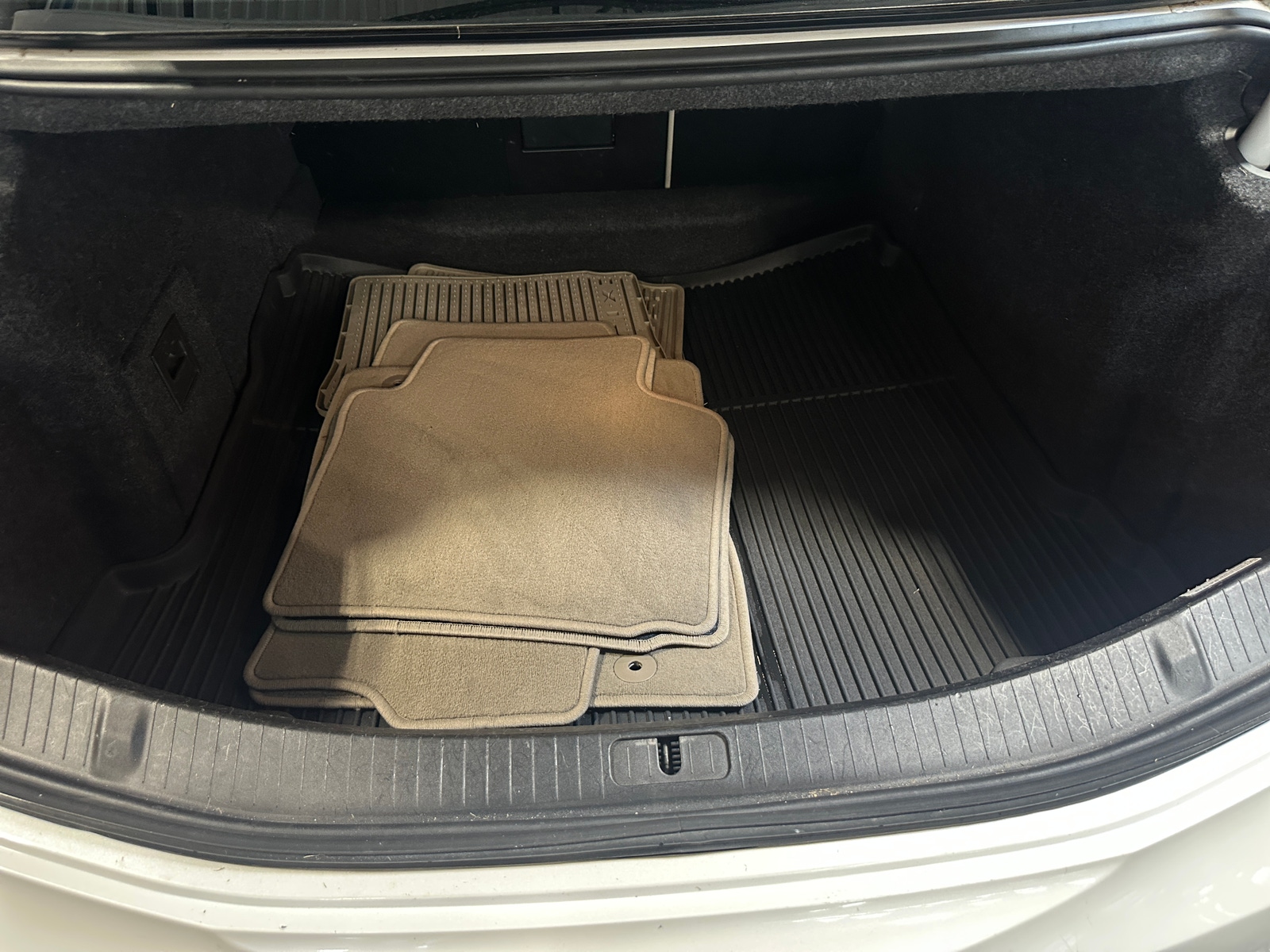 Thumbnail: 2016 Cadillac XTS - 6