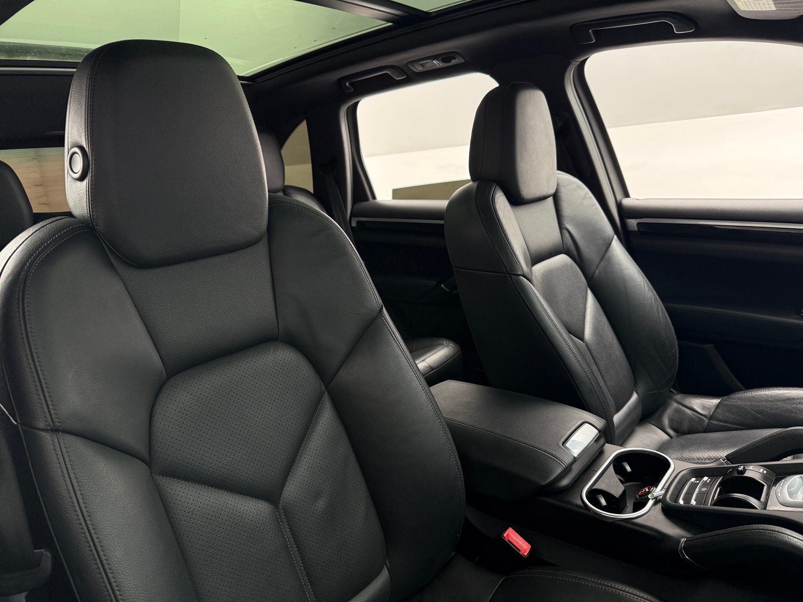 Thumbnail: 2014 Porsche Cayenne - 2