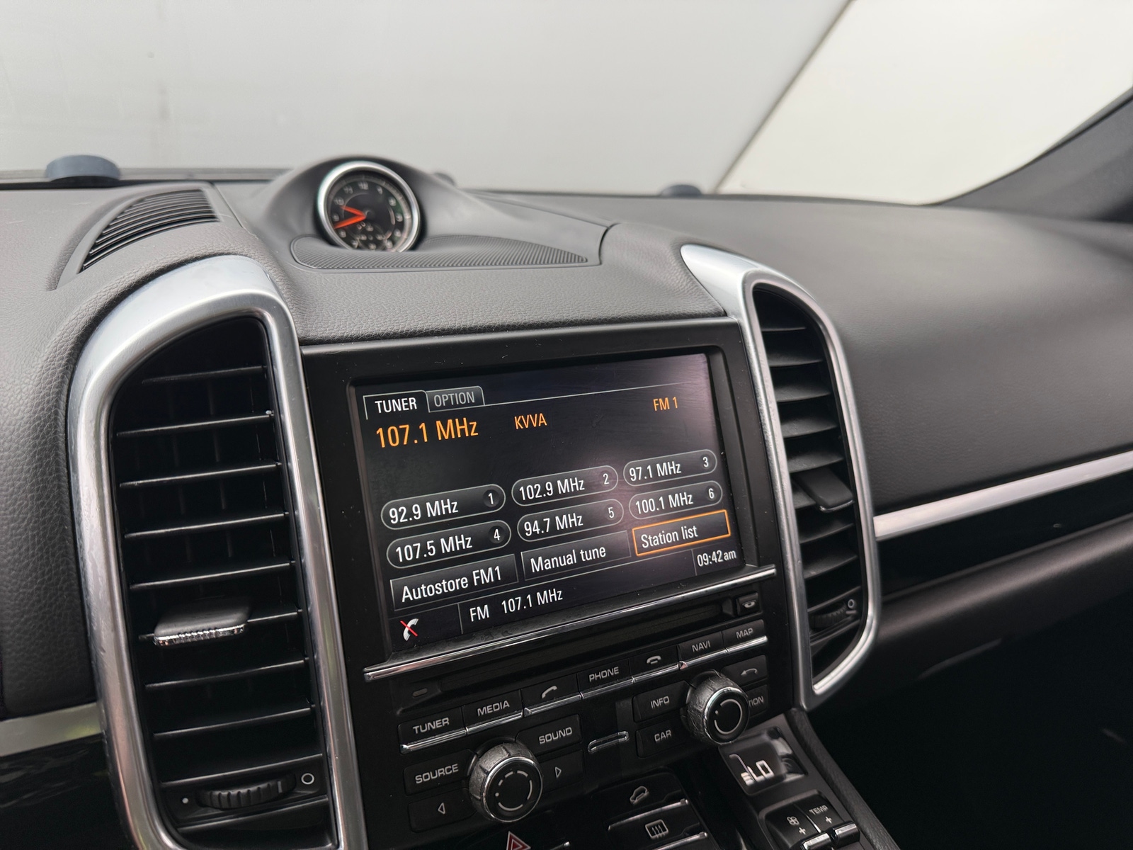 Thumbnail: 2014 Porsche Cayenne - 4