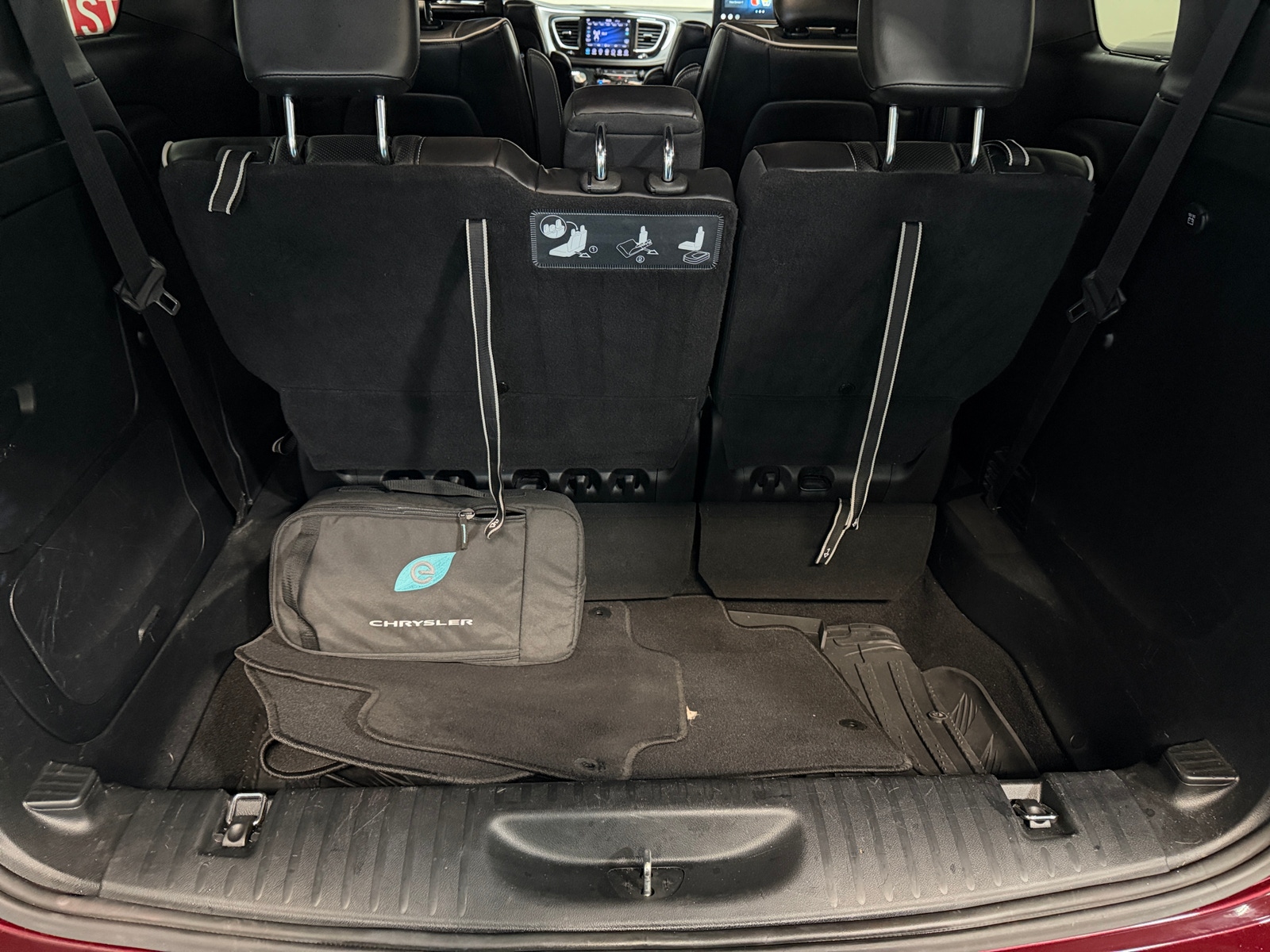 Thumbnail: 2020 Chrysler Pacifica - 6