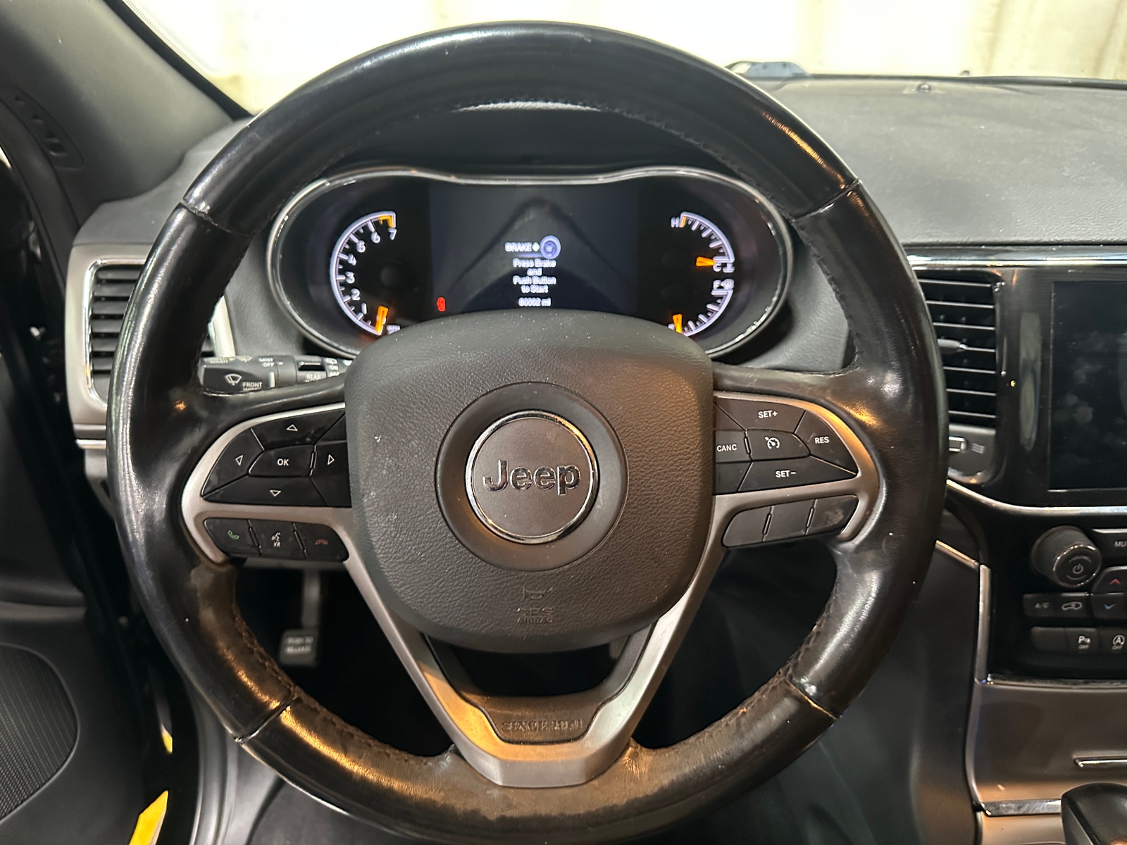 Thumbnail: 2019 Jeep Grand Cherokee - 4