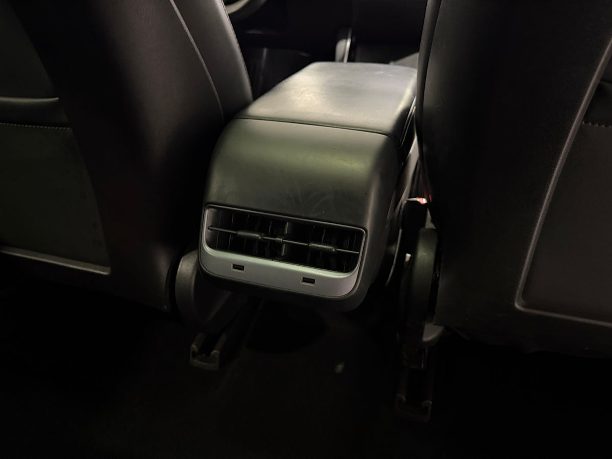 2019 Tesla Model 3 Long Range All-Wheel Drive in Solid Black — photo 2