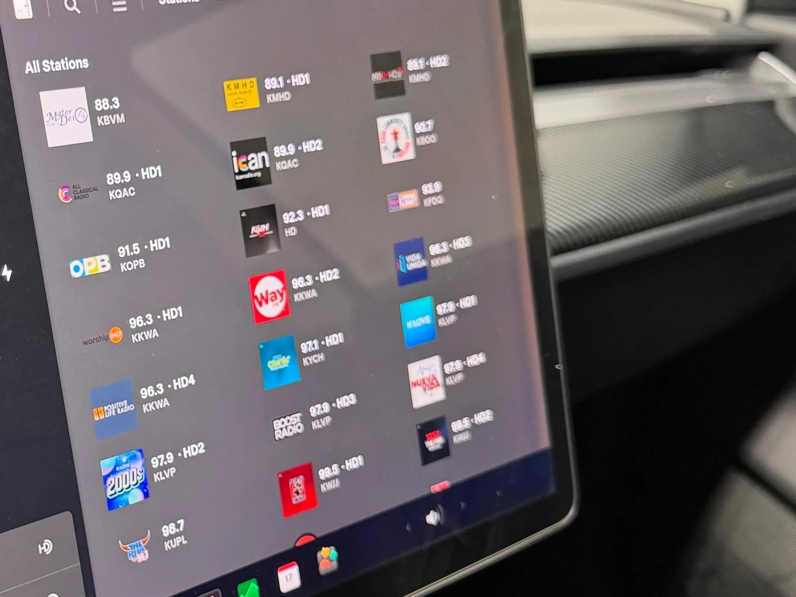 Thumbnail: 2019 Tesla Model 3 - 3