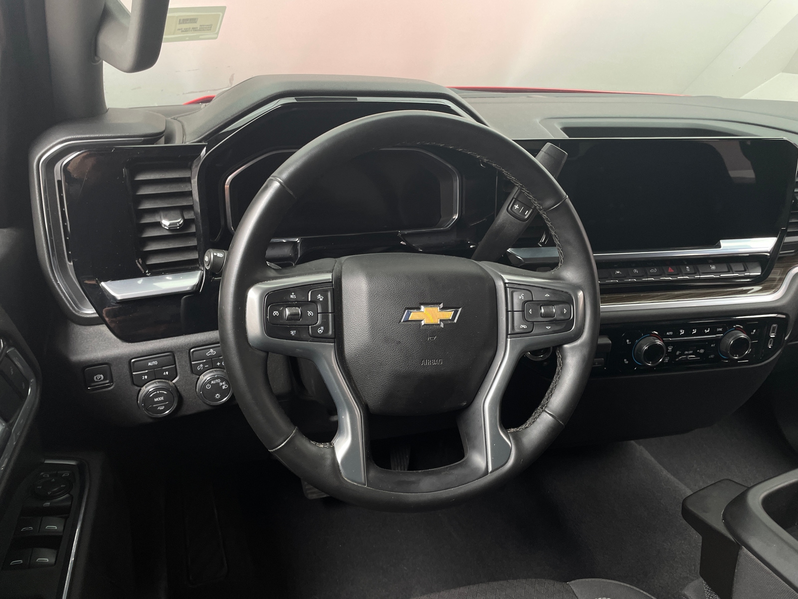 Thumbnail: 2026 Chevrolet Silverado 1500 - 5