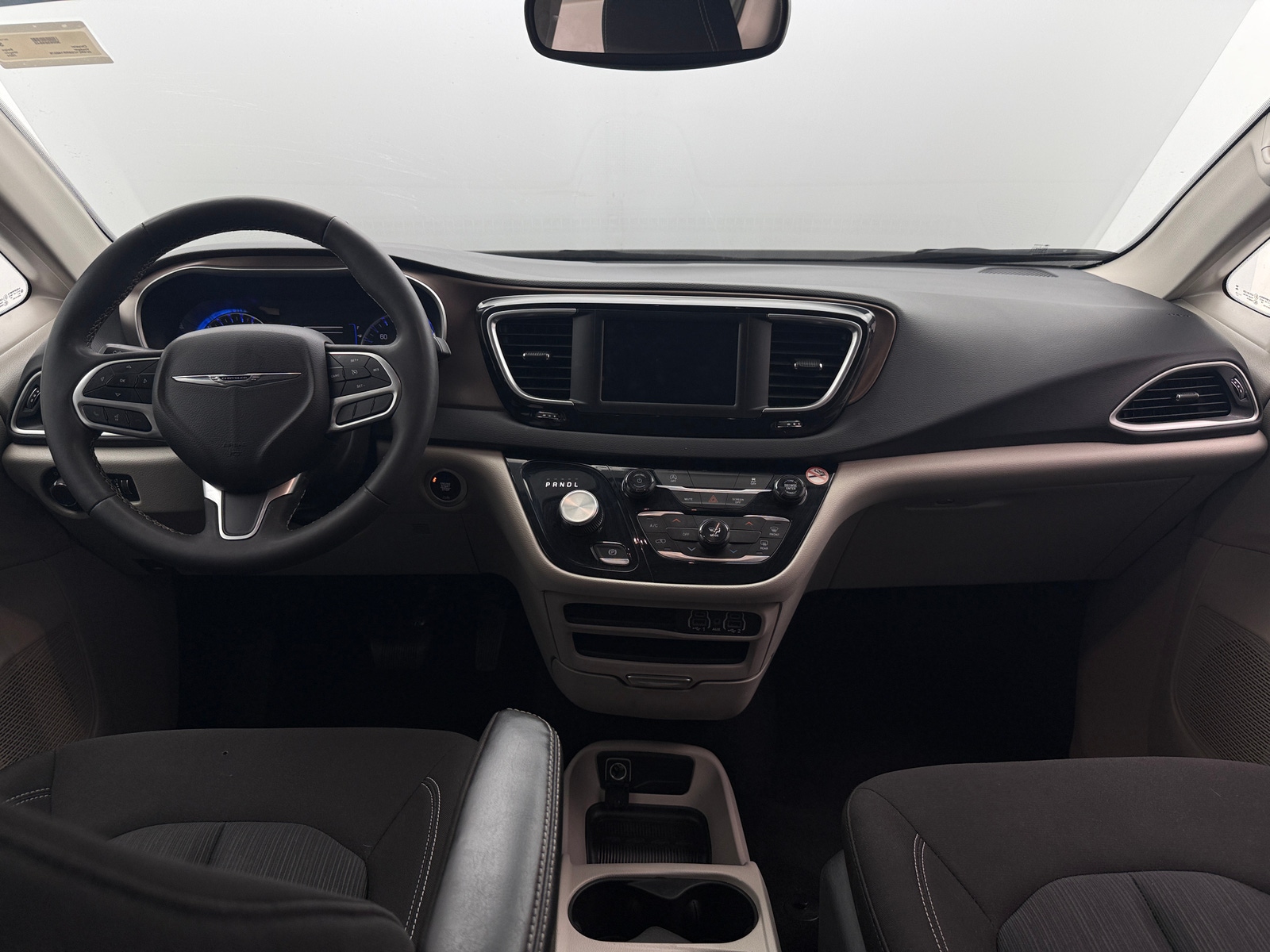 Thumbnail: 2024 Chrysler Voyager - 3