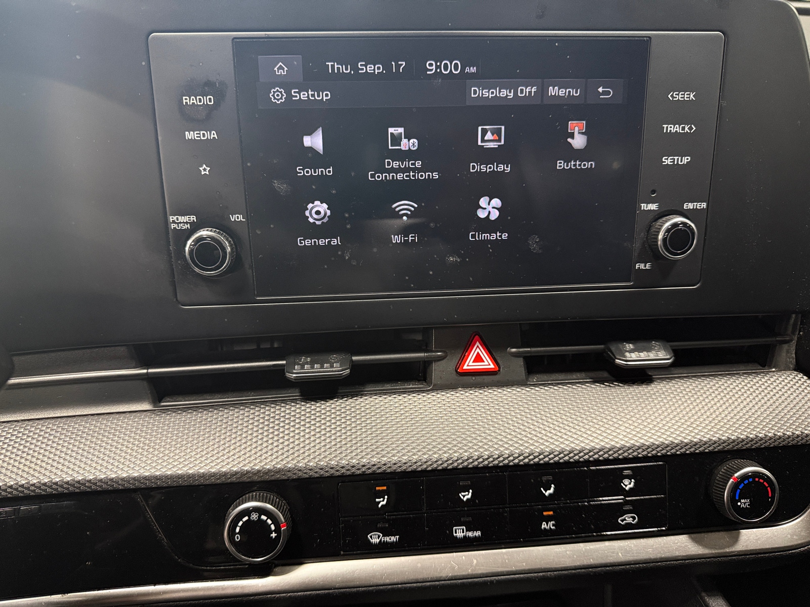 Thumbnail: 2023 Kia Sportage - 4