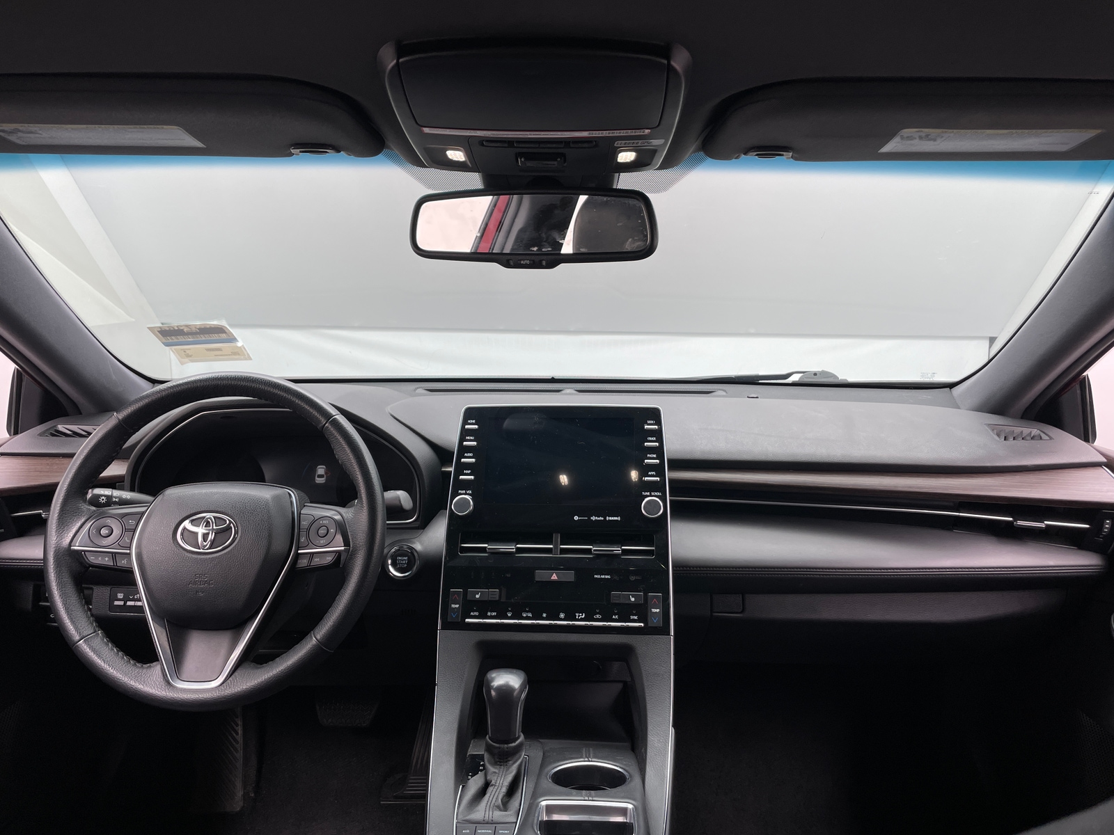 Thumbnail: 2022 Toyota Avalon - 3