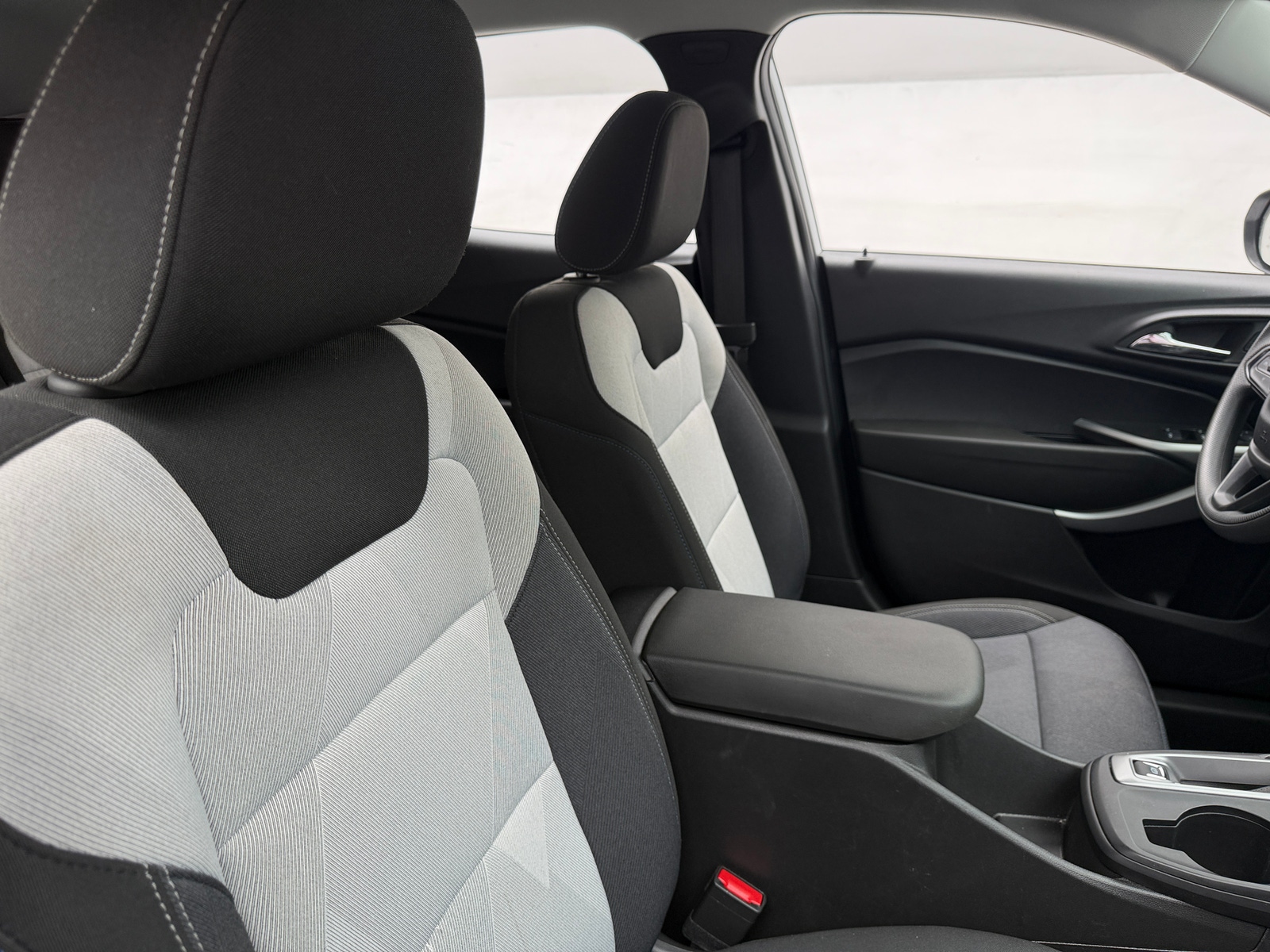 Thumbnail: 2026 Chevrolet Trax - 2
