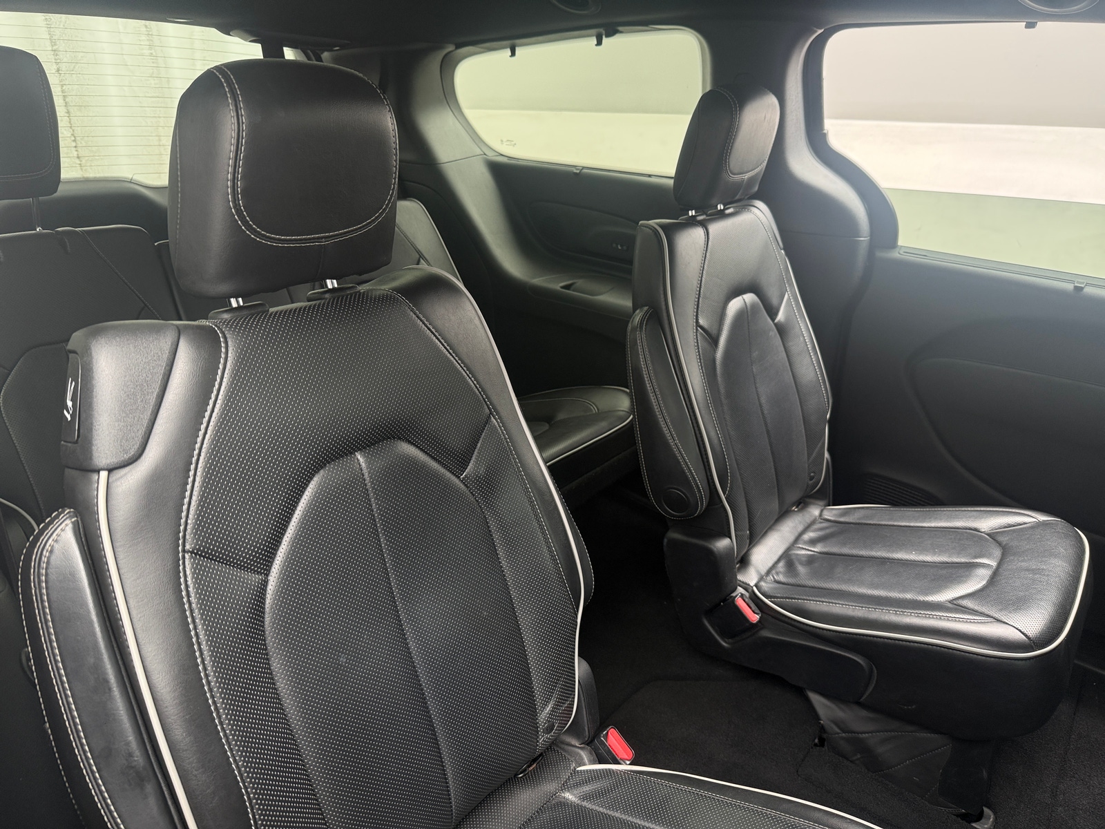 Thumbnail: 2019 Chrysler Pacifica - 5