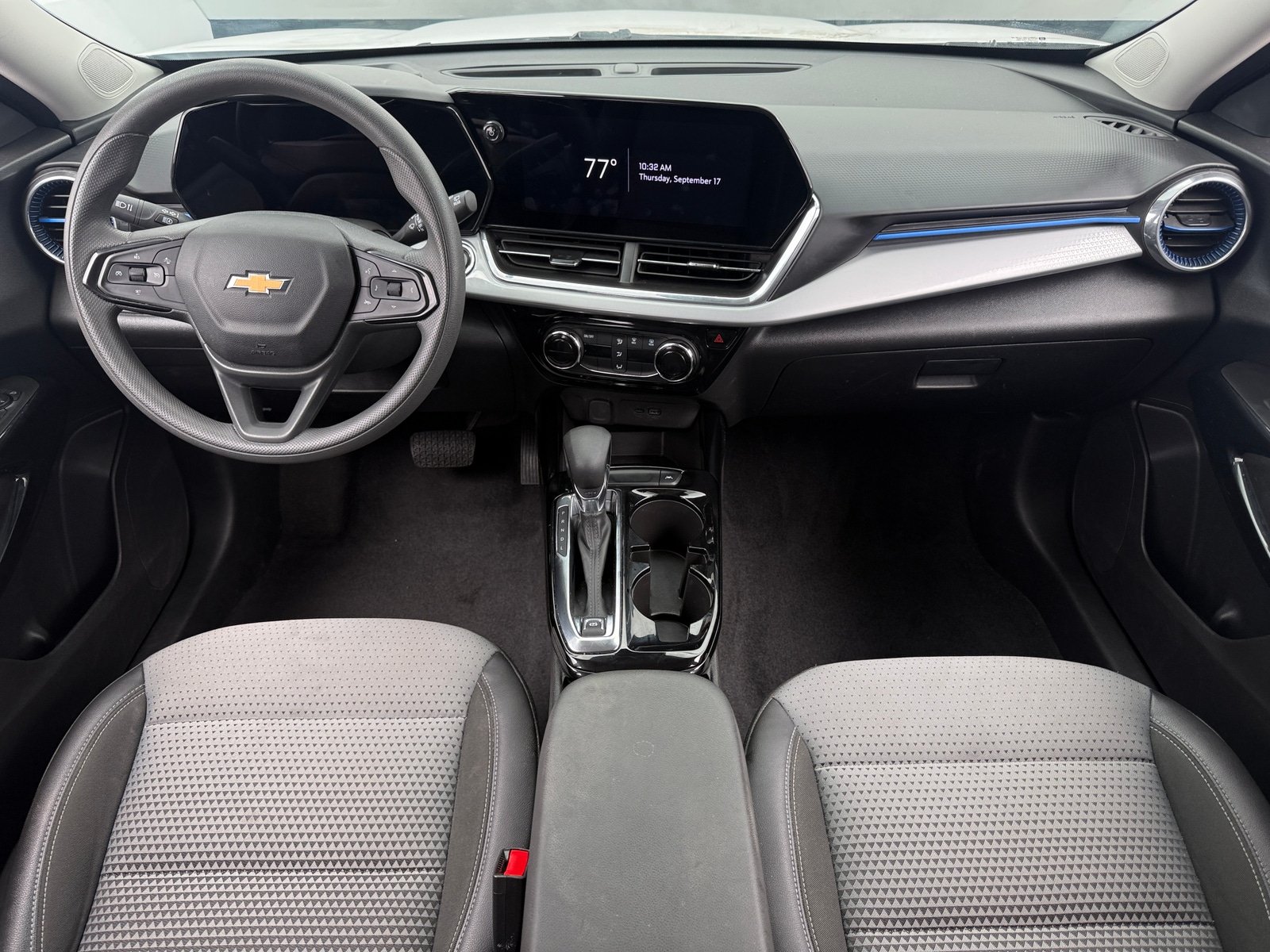 Thumbnail: 2025 Chevrolet Trax - 2