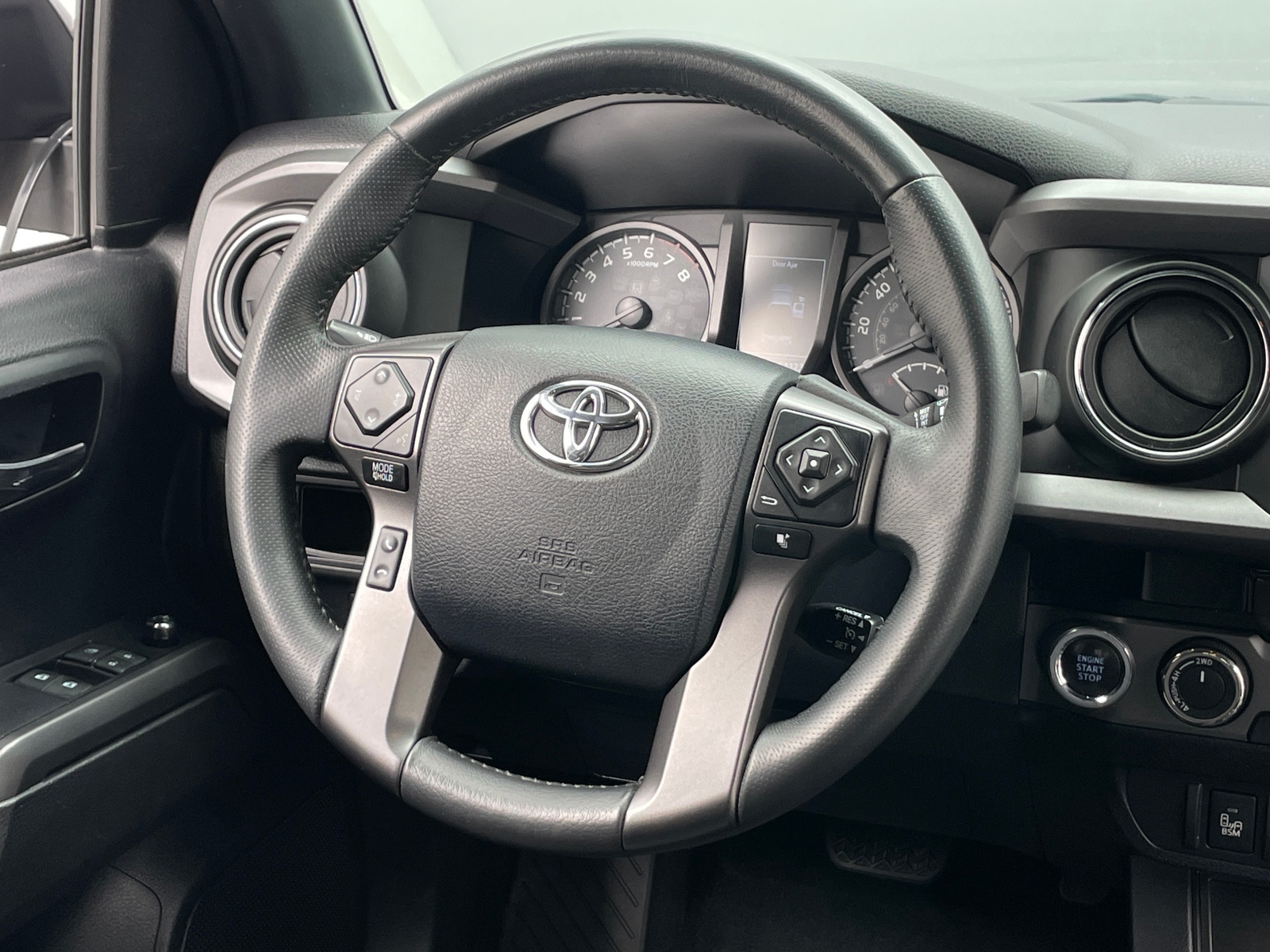 Thumbnail: 2017 Toyota Tacoma - 5
