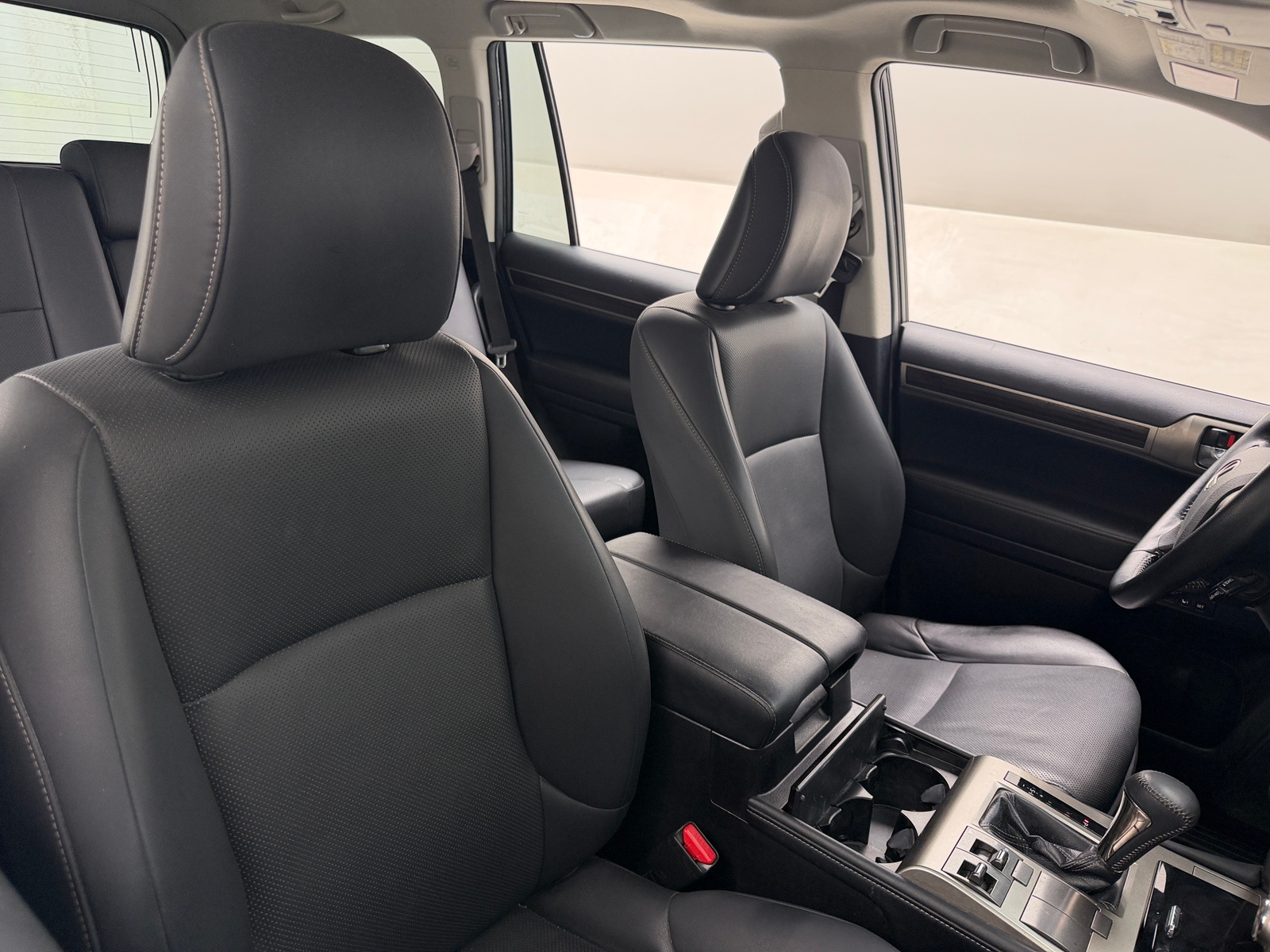Thumbnail: 2015 Lexus GX - 2
