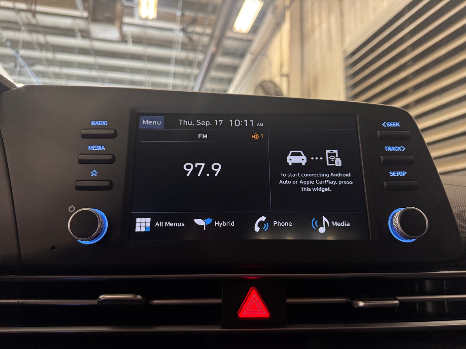 Thumbnail: 2025 Hyundai Elantra - 4