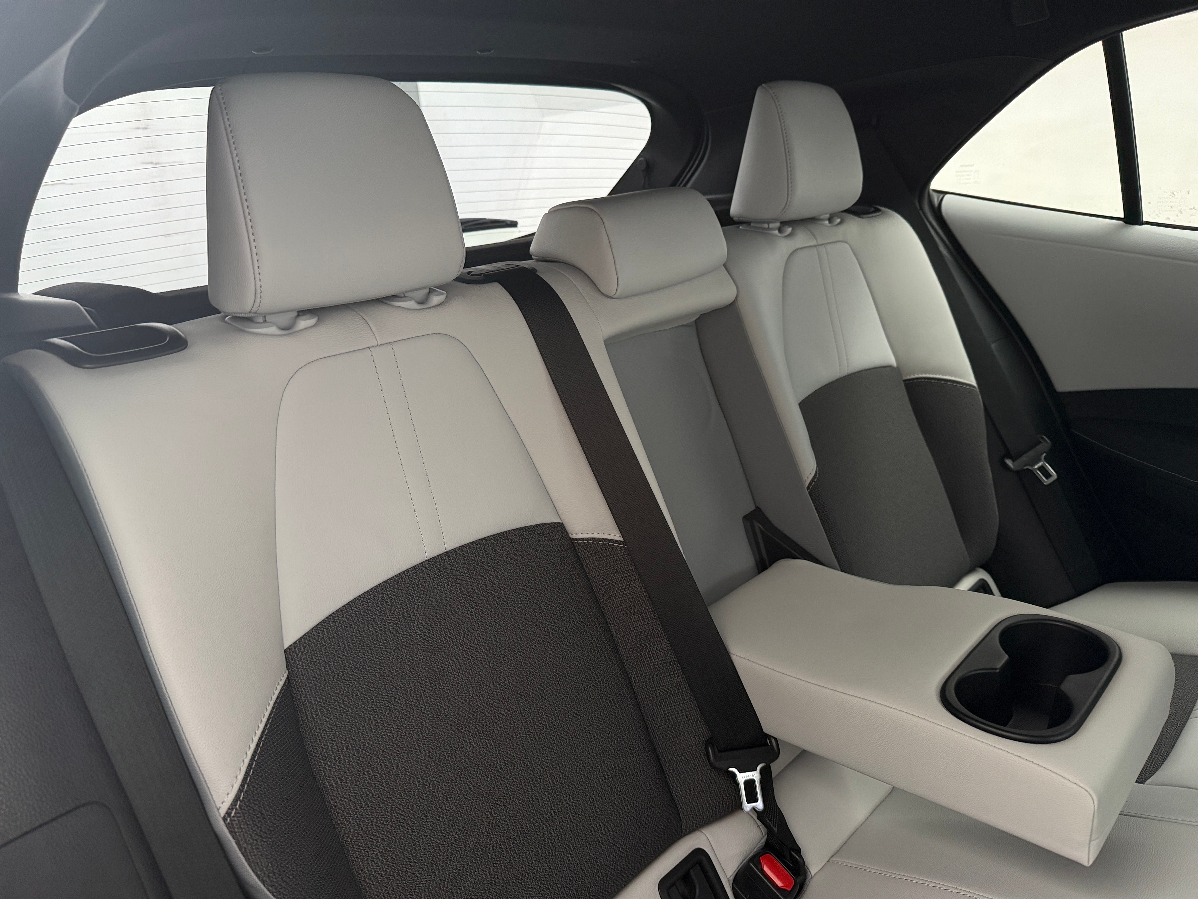 2023 Toyota Corolla Hatchback XSE - Photo 4