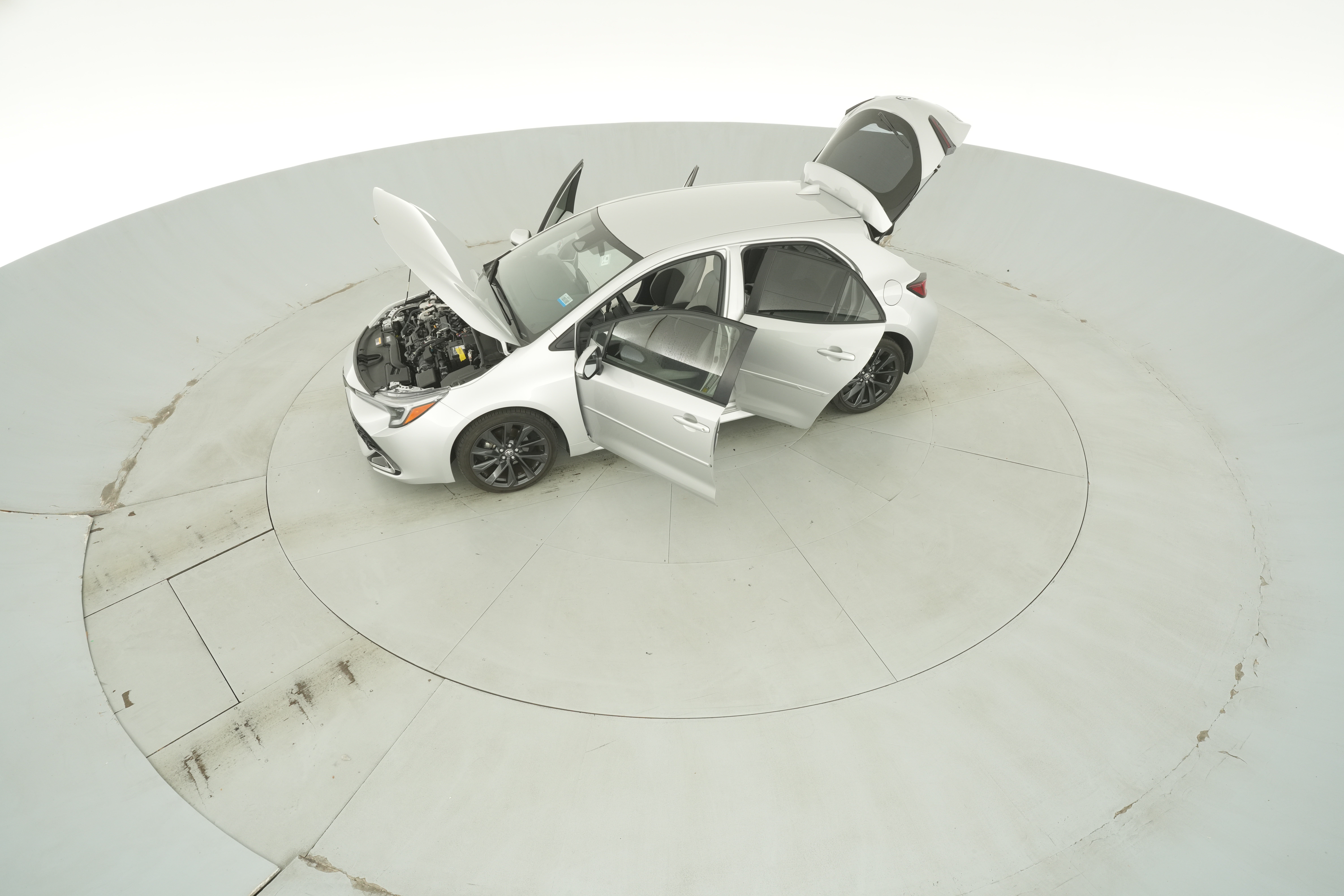 2023 Toyota Corolla Hatchback XSE - Photo 43
