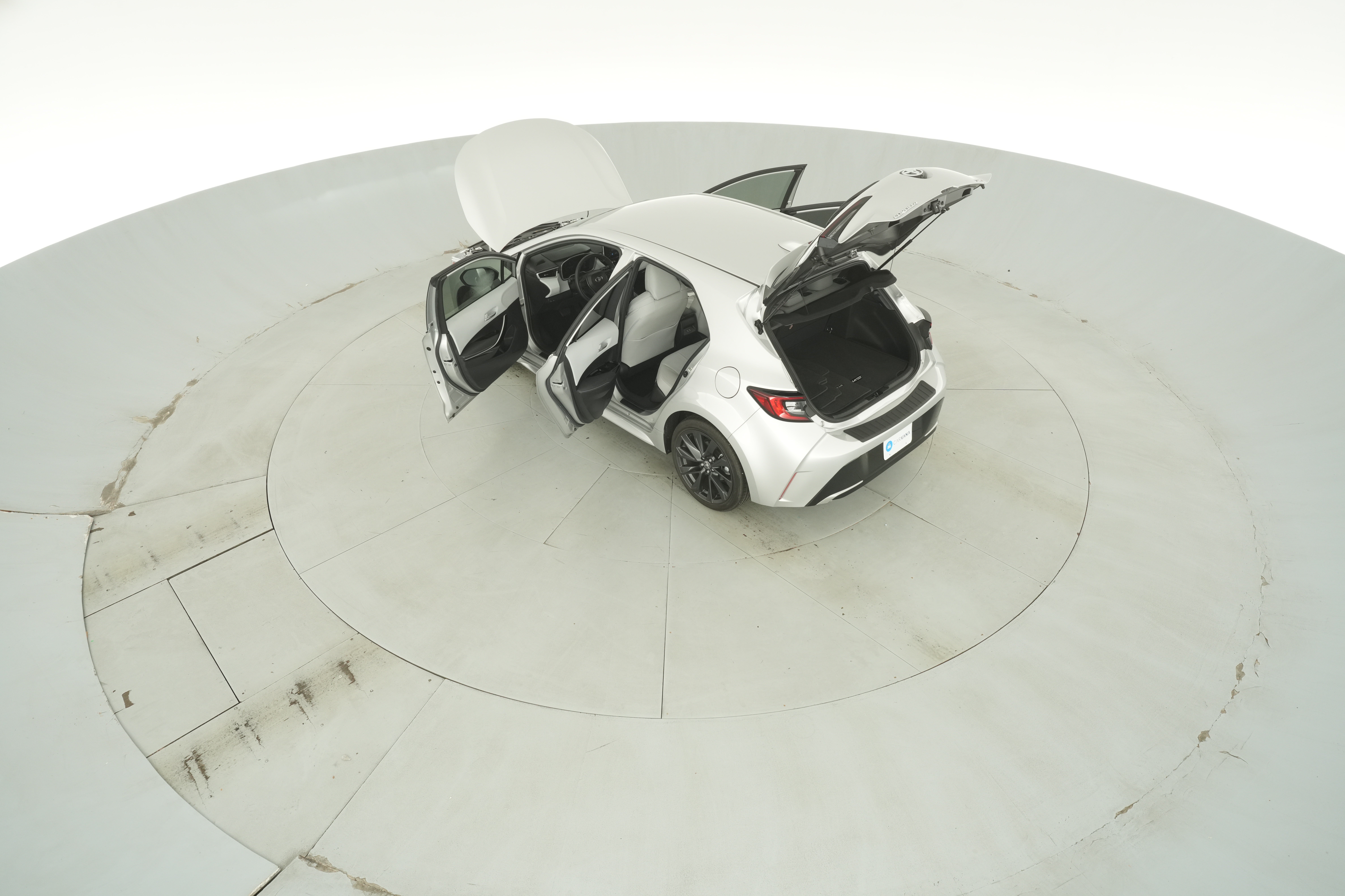 2023 Toyota Corolla Hatchback XSE - Photo 46
