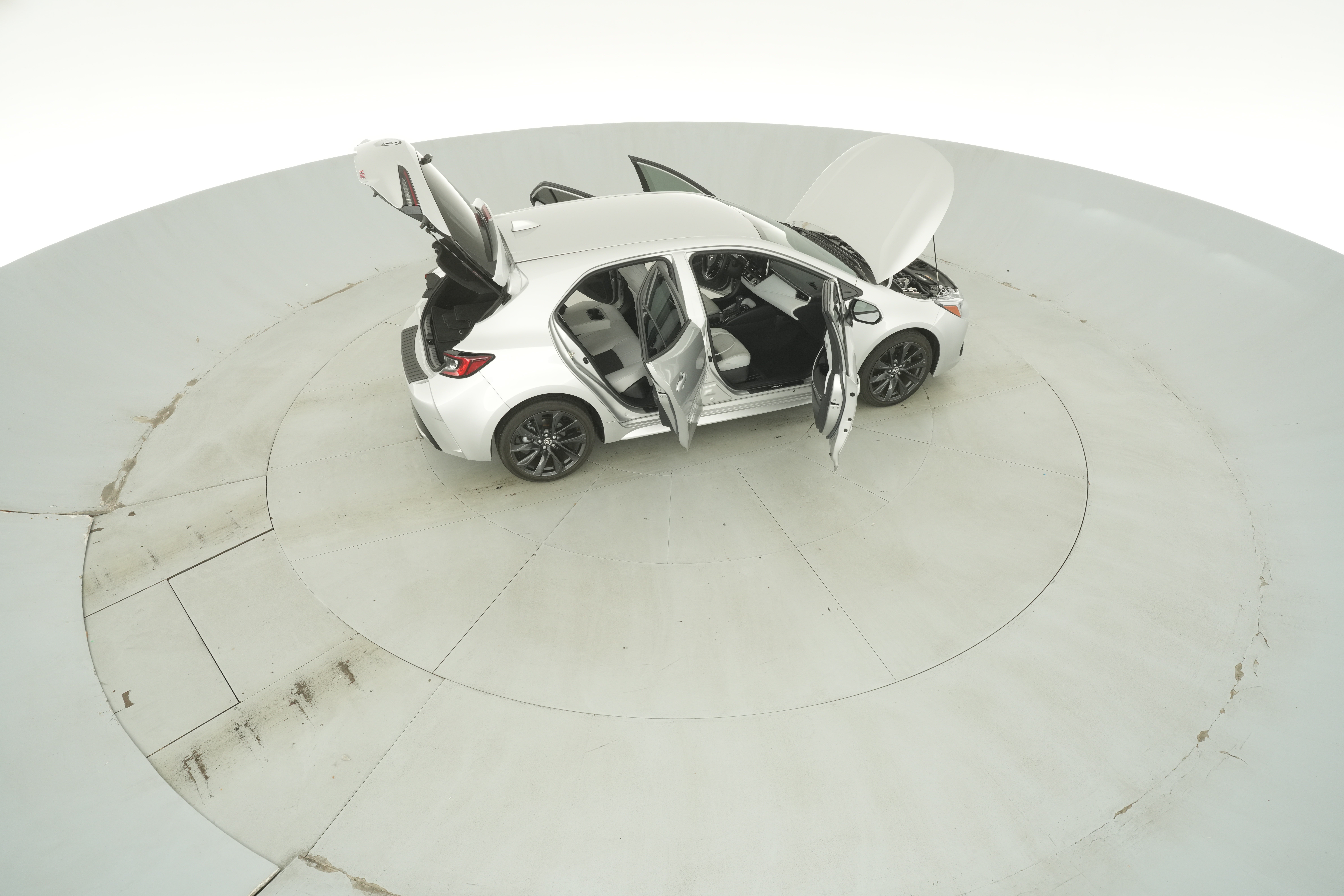 2023 Toyota Corolla Hatchback XSE - Photo 51