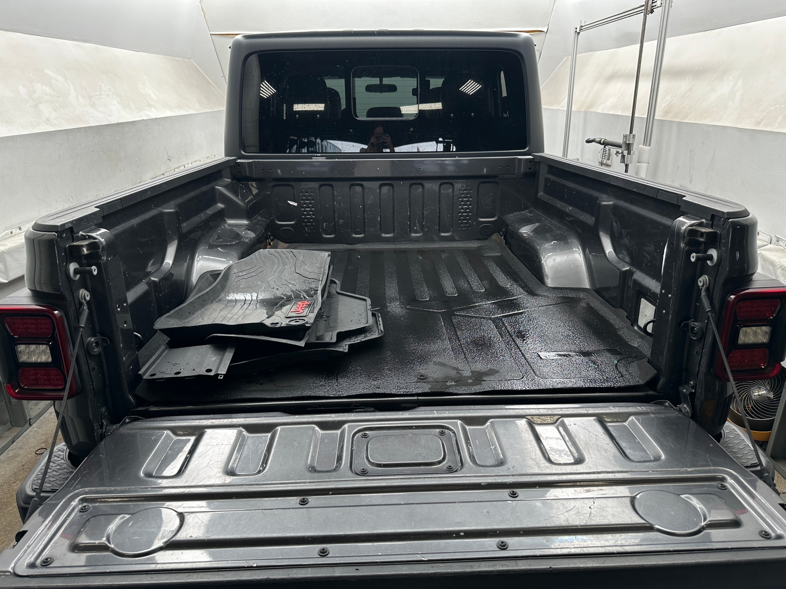 Thumbnail: 2021 Jeep Gladiator - 6