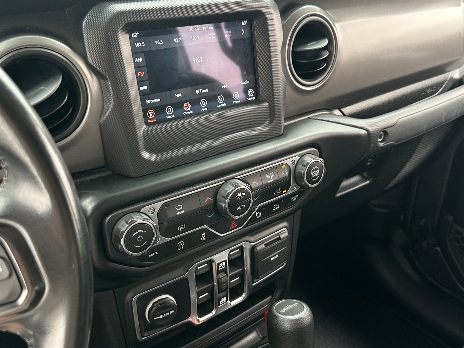 Thumbnail: 2021 Jeep Gladiator - 3