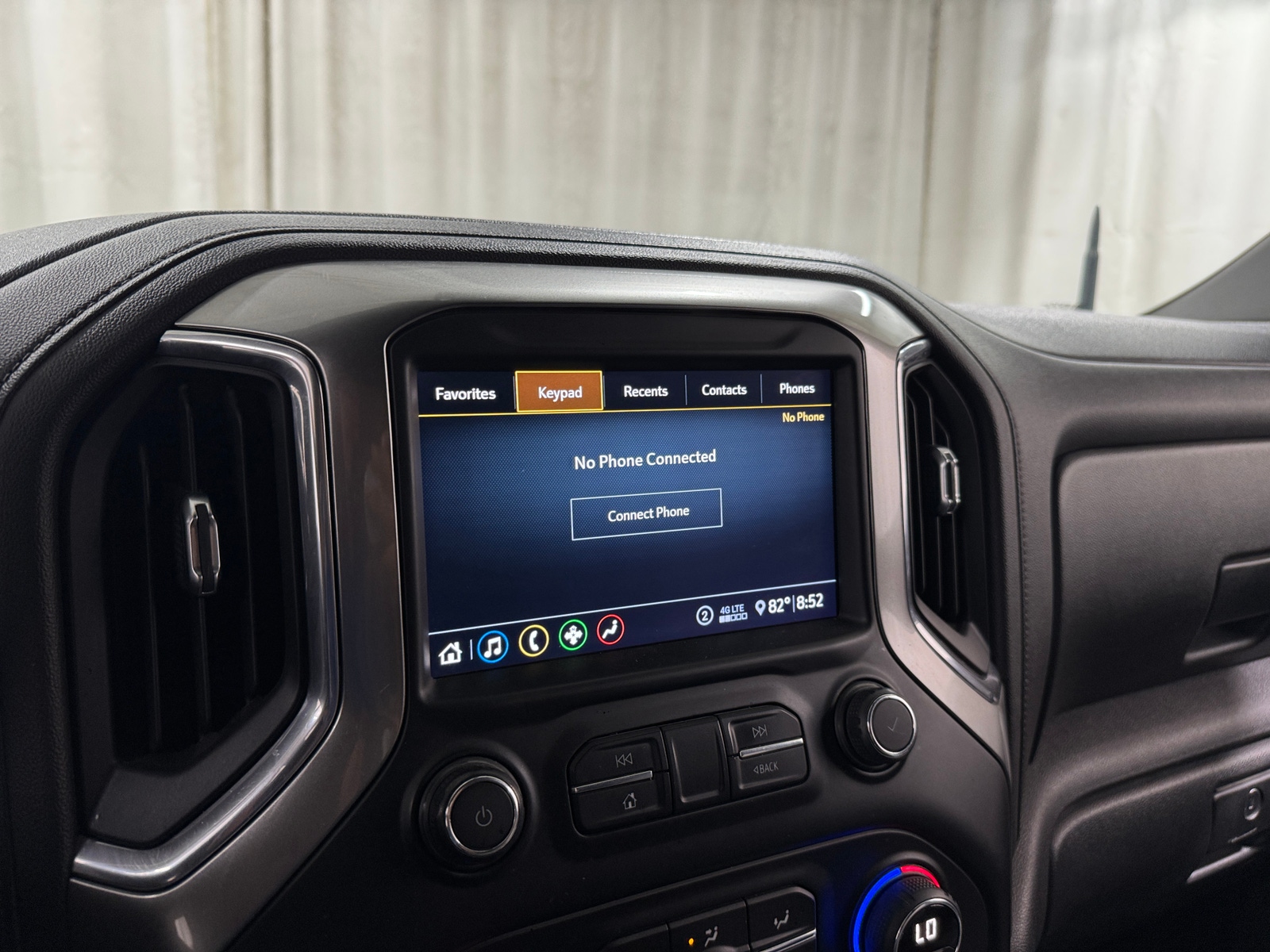 Thumbnail: 2020 Chevrolet Silverado 1500 - 4