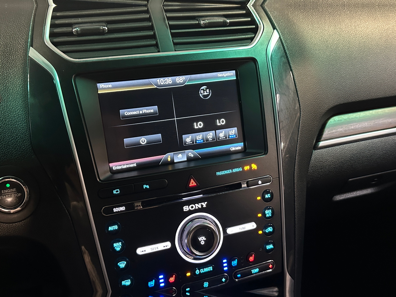 Thumbnail: 2016 Ford Explorer - 3