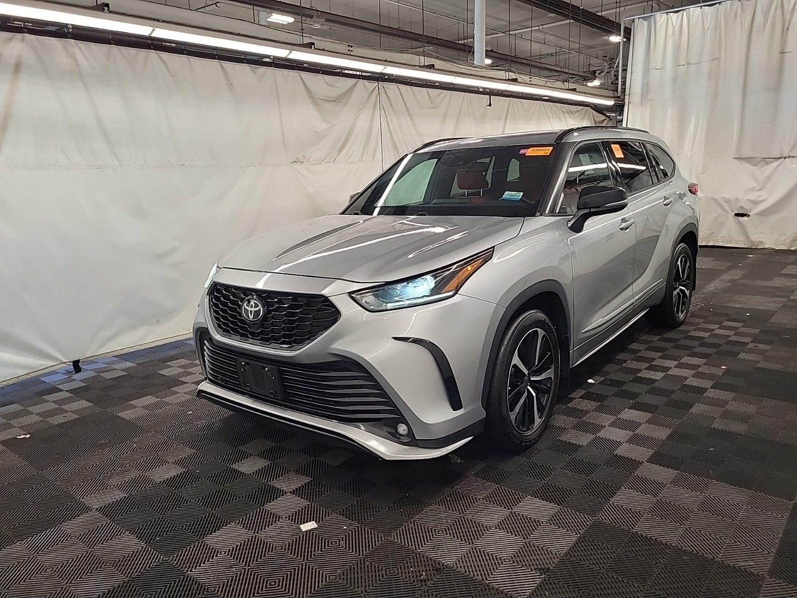 2022 Toyota Highlander XSE