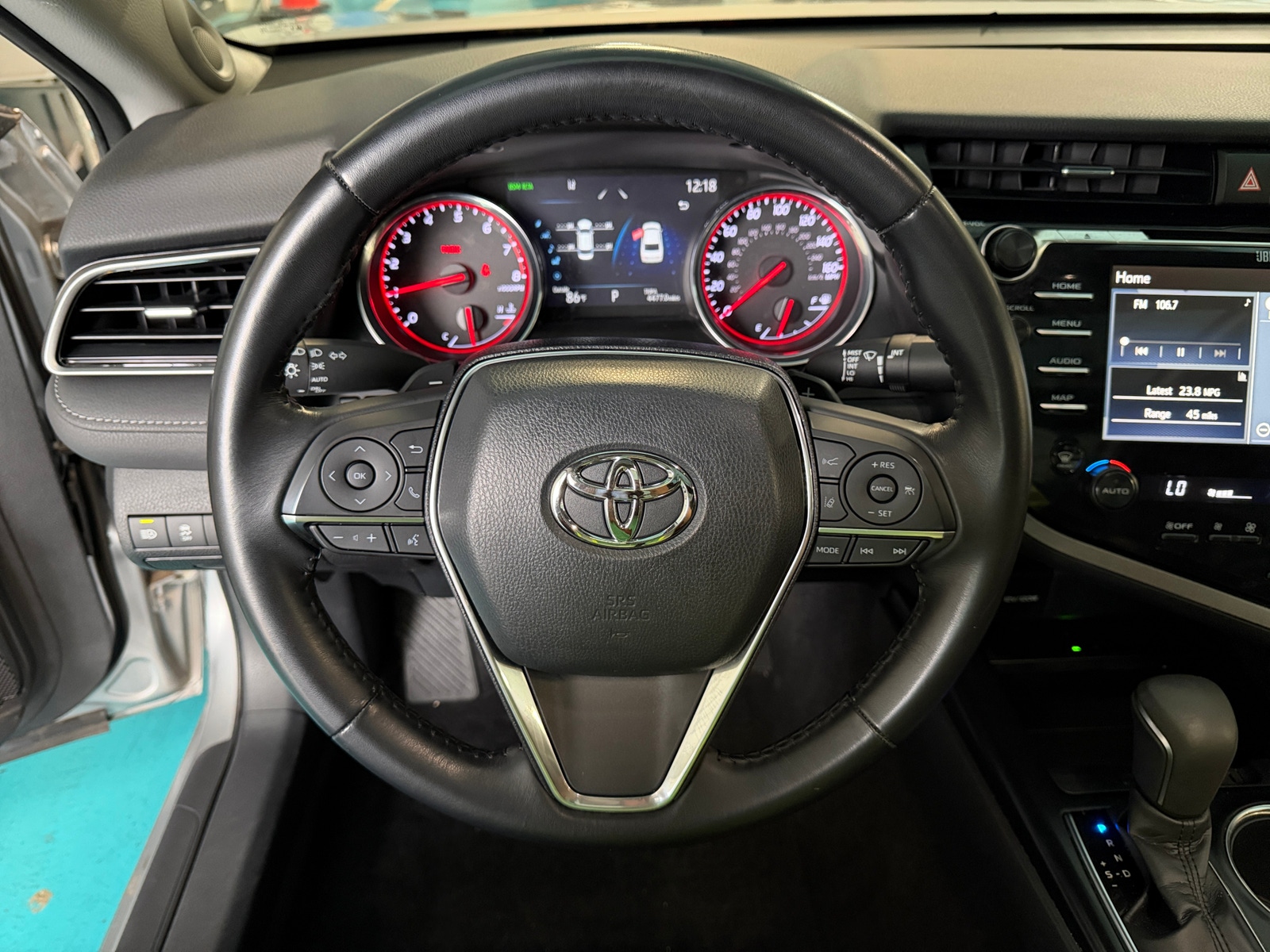 Thumbnail: 2019 Toyota Camry - 4