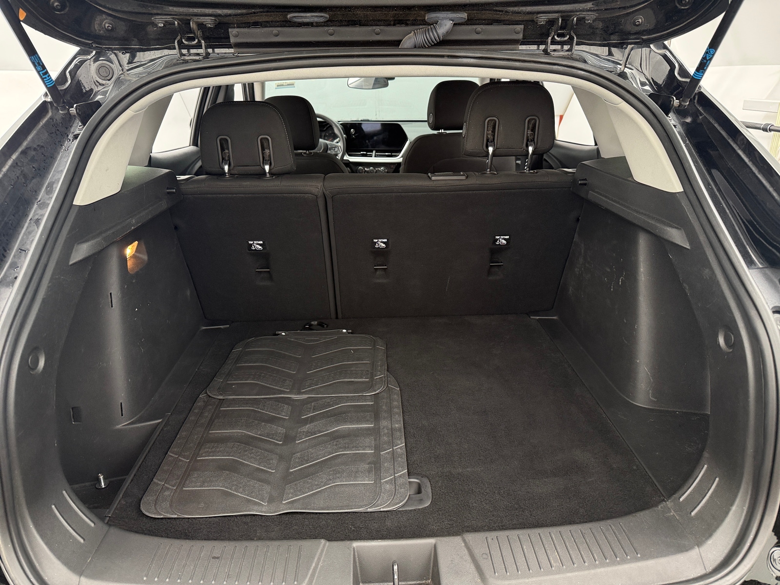 Thumbnail: 2024 Chevrolet Trax - 7