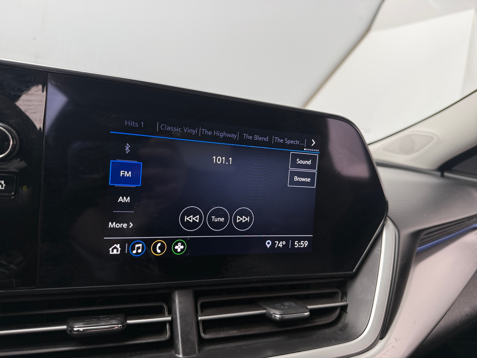 Thumbnail: 2024 Chevrolet Trax - 4