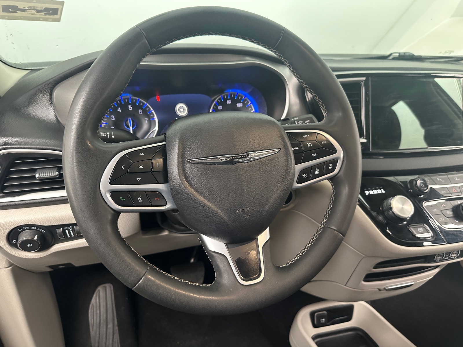 Thumbnail: 2024 Chrysler Pacifica - 4