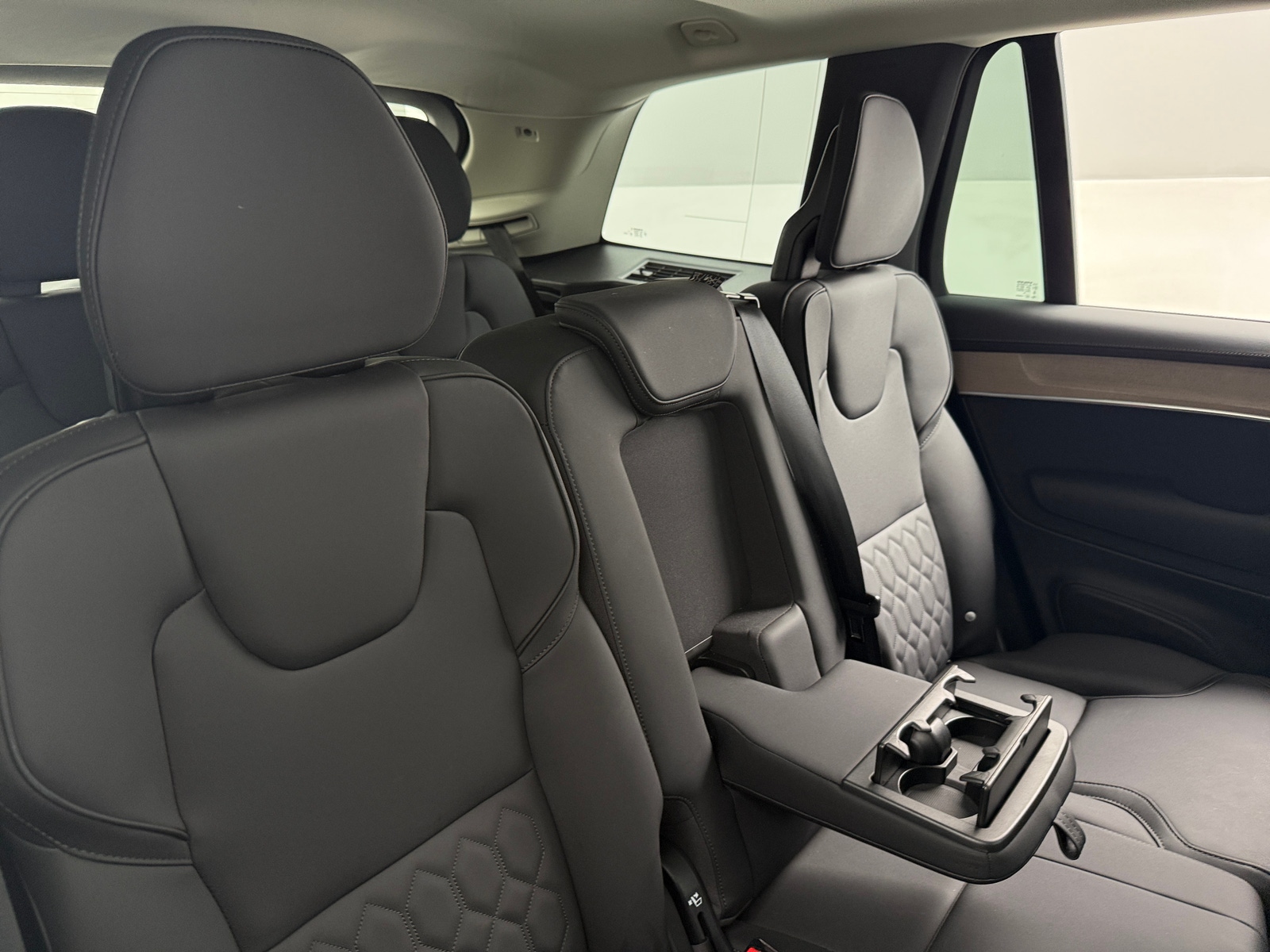 Thumbnail: 2025 Volvo XC90 - 5